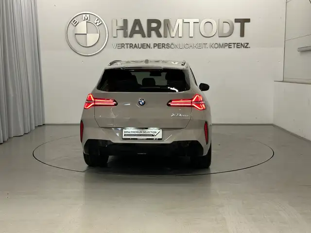 BMW X3 view 5