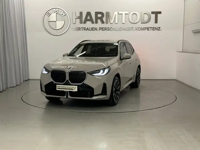 BMW X3 view 2