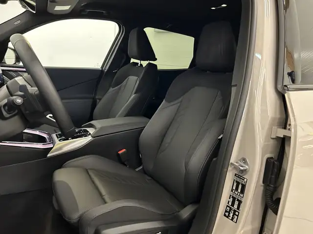 BMW X3 view 14