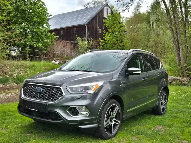 Ford Kuga Vignale 4x4*PANO*STANDHZG*KAMERA*LEDER*
