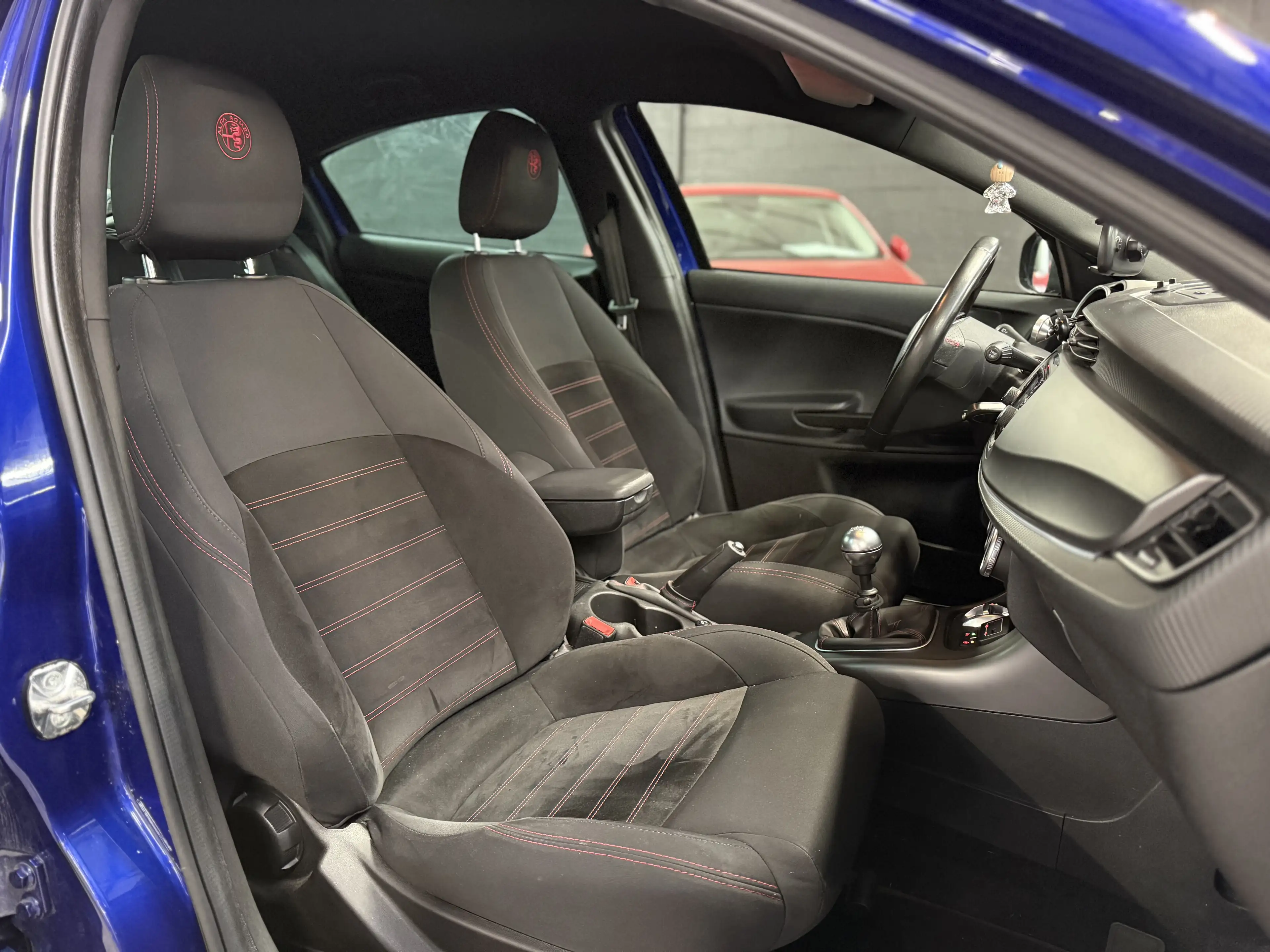 Alfa Romeo Giulietta 1.4i * SPORT * RADAR AV/AR * BLUETOOTH * CLIM — photo 12