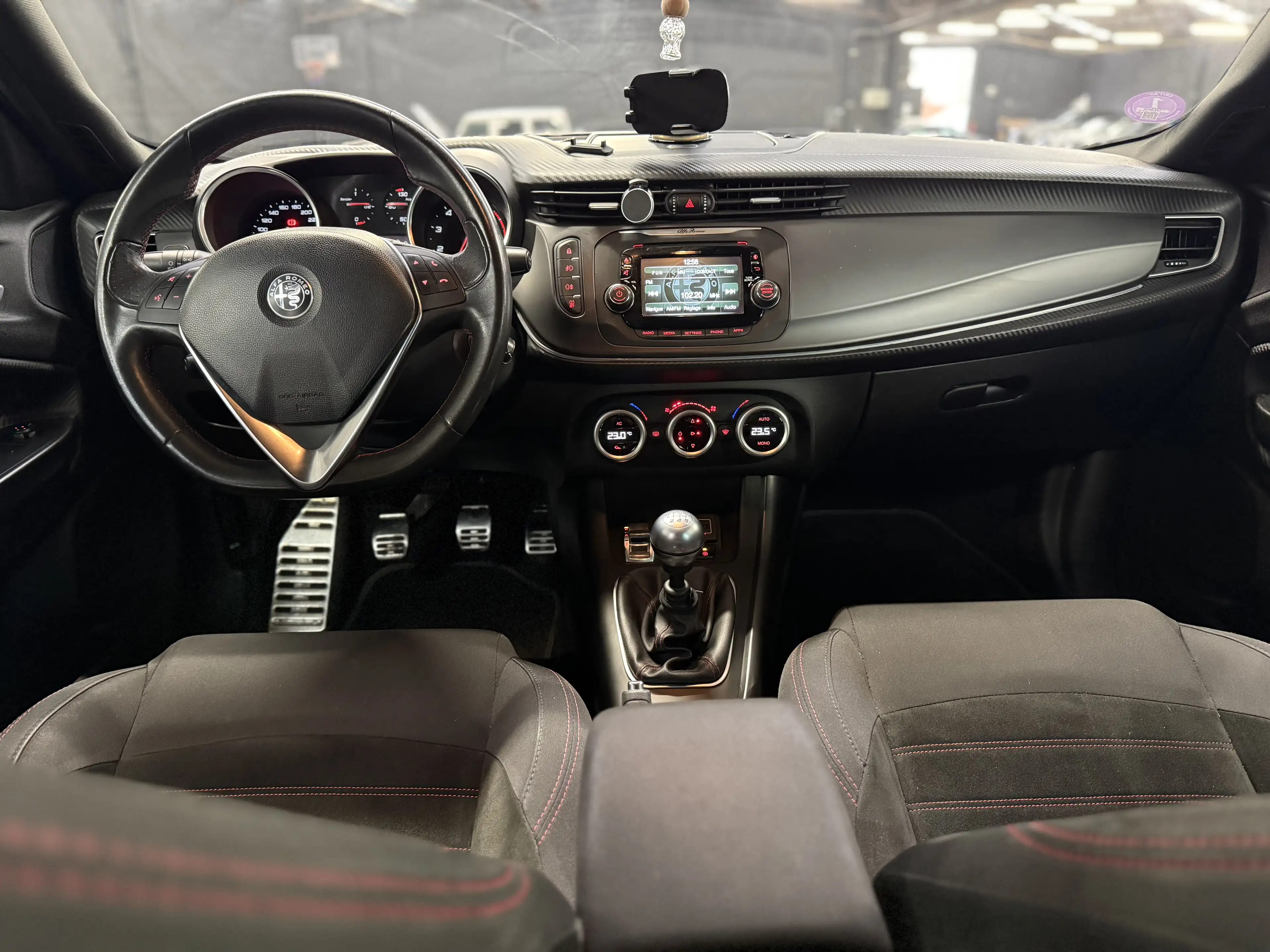 Alfa Romeo Giulietta 1.4i * SPORT * RADAR AV/AR * BLUETOOTH * CLIM — photo 10