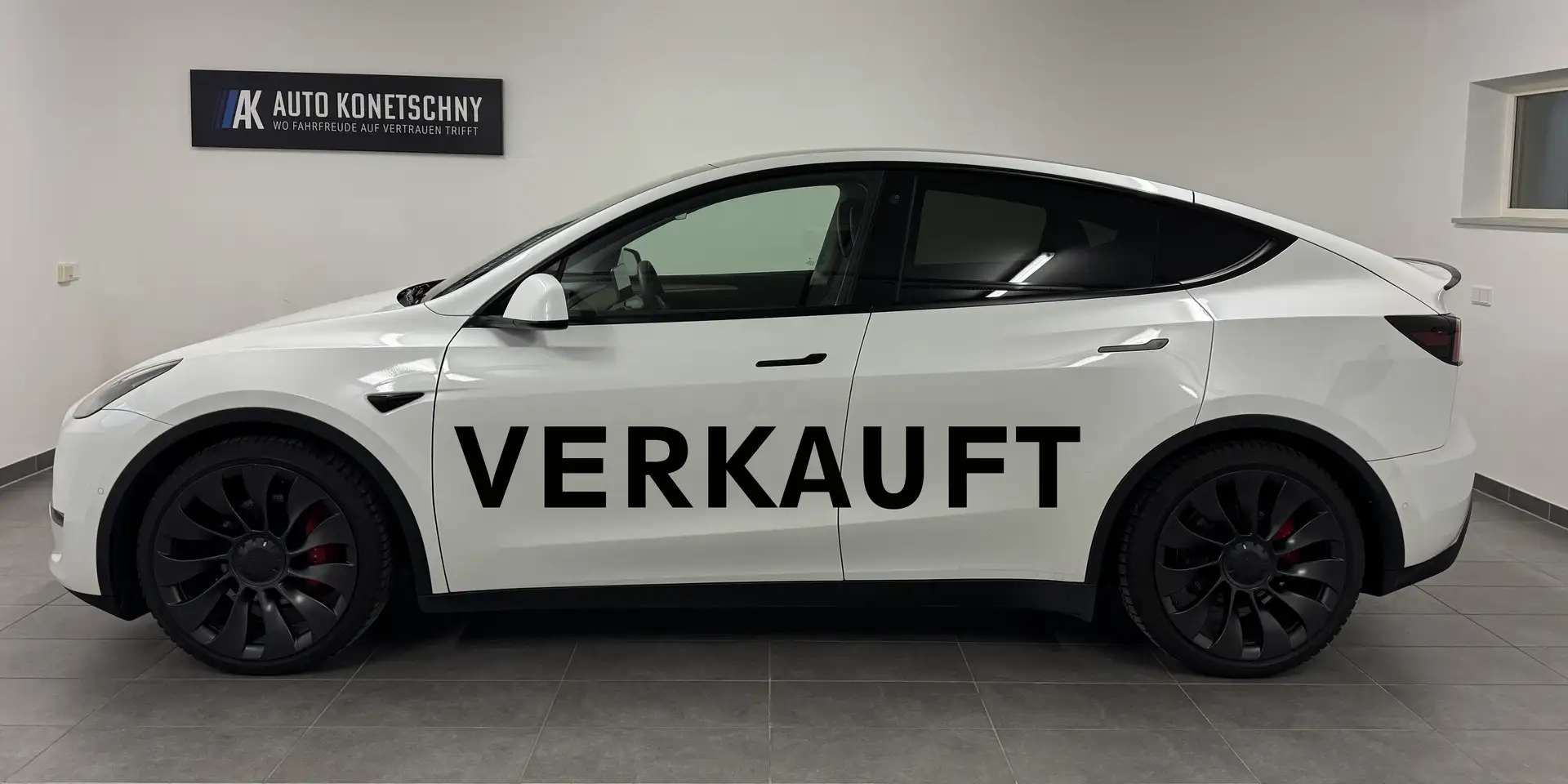 Tesla Model Y Model Y AWD 79kWh Performance Performance Weiß - 1
