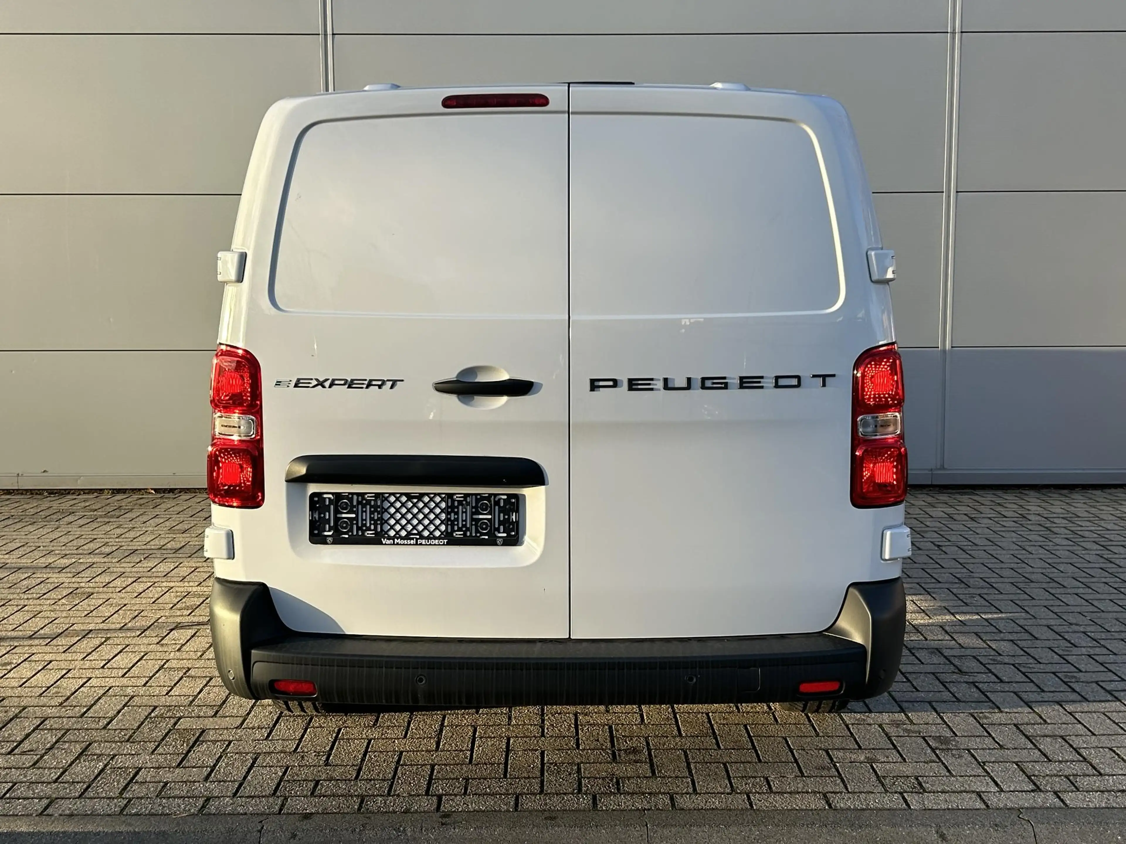 Peugeot e-Expert EV L2 75 kWh | Camera | Navigatie | Apple Carplay/ — photo 4