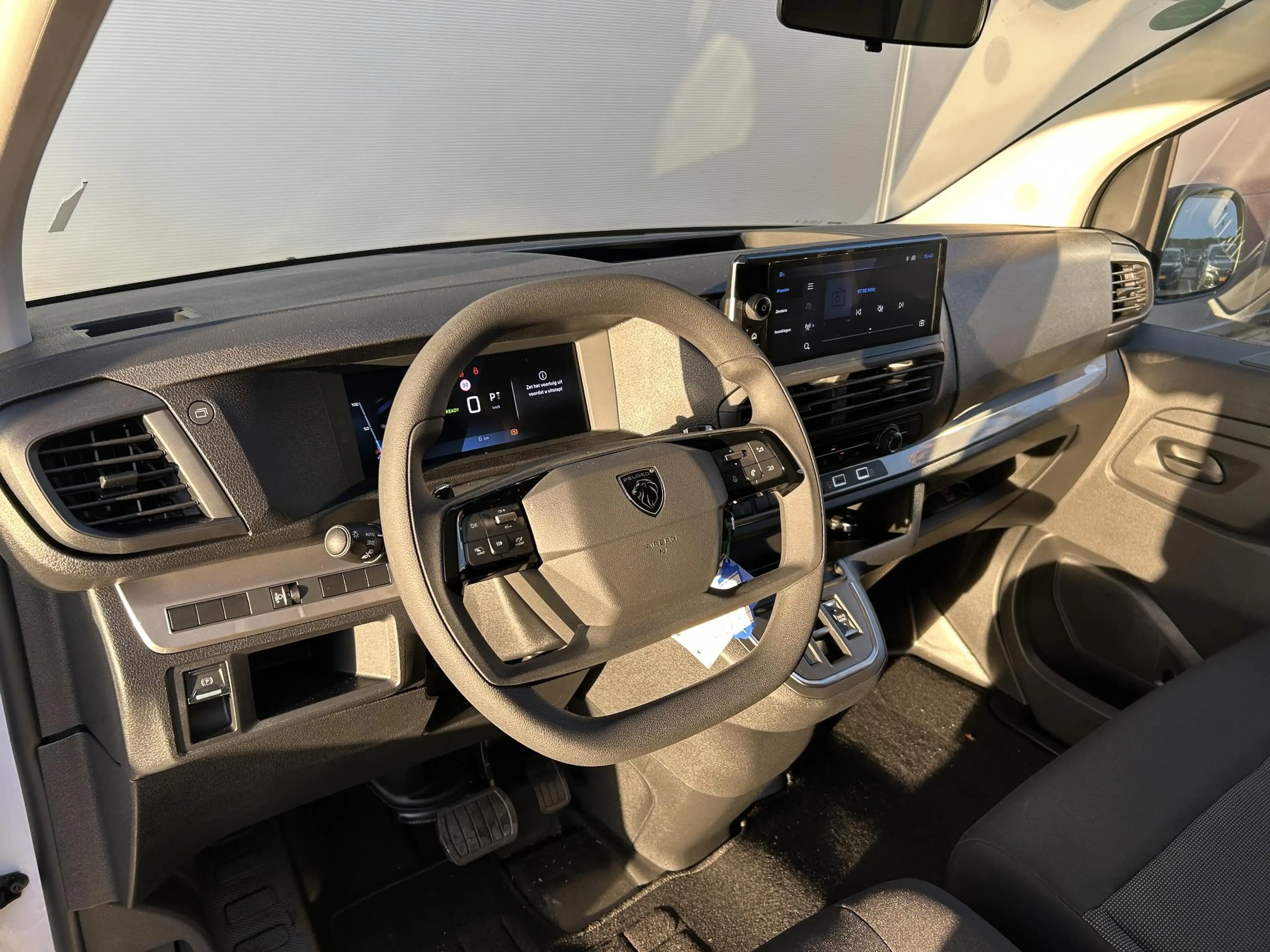 Peugeot e-Expert EV L2 75 kWh | Camera | Navigatie | Apple Carplay/ — photo 12