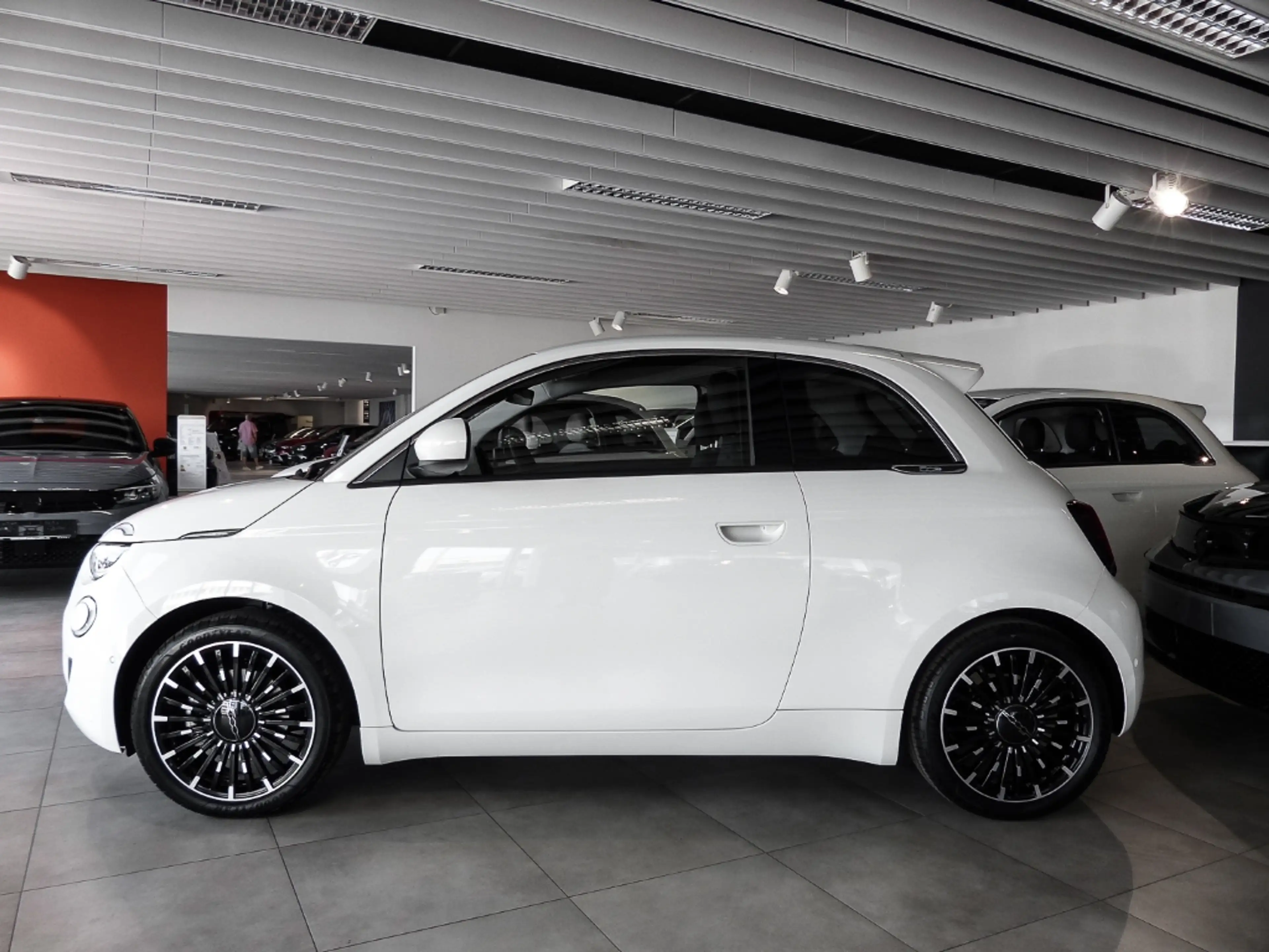 Fiat 500e Icon 42 kWh // Style-Paket // Komfort-Paket // — photo 14