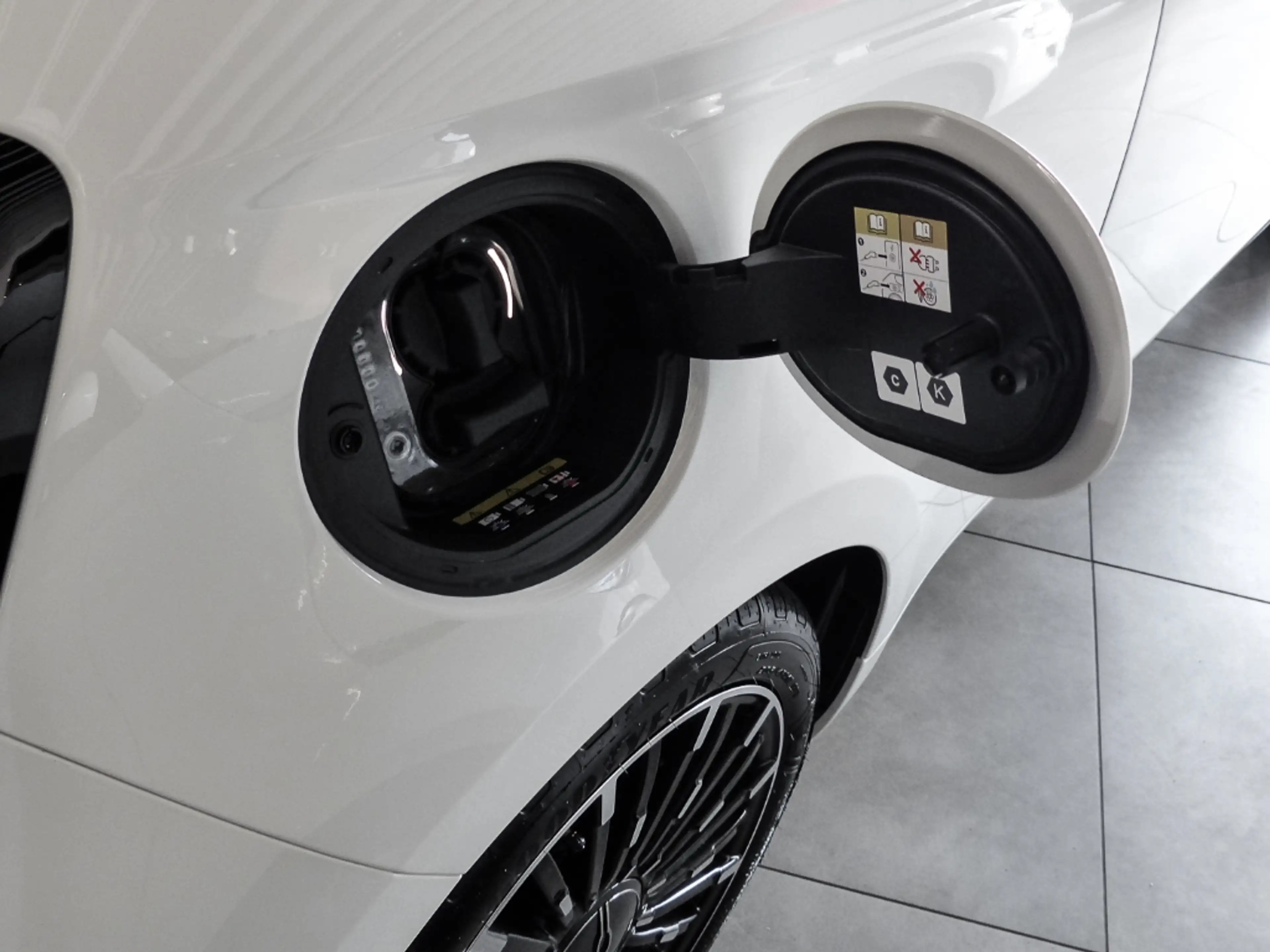 Fiat 500e Icon 42 kWh // Style-Paket // Komfort-Paket // — photo 12