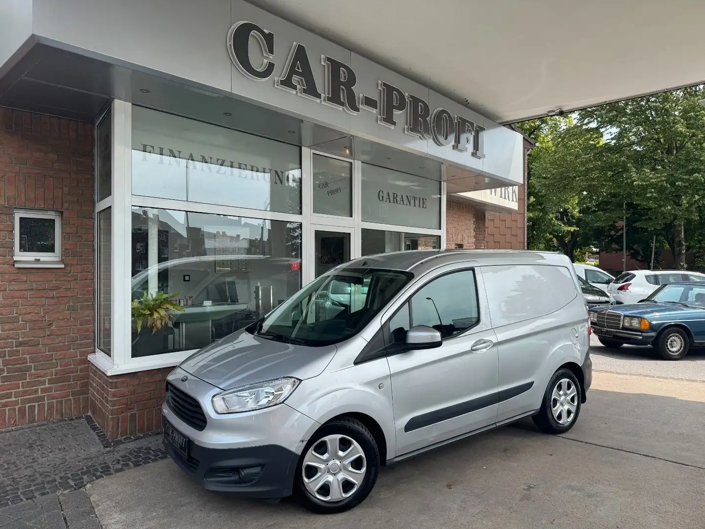 Ford Transit Courier Trend Klima/PDC/1.Hd/erst 79 Tk Argento - 1