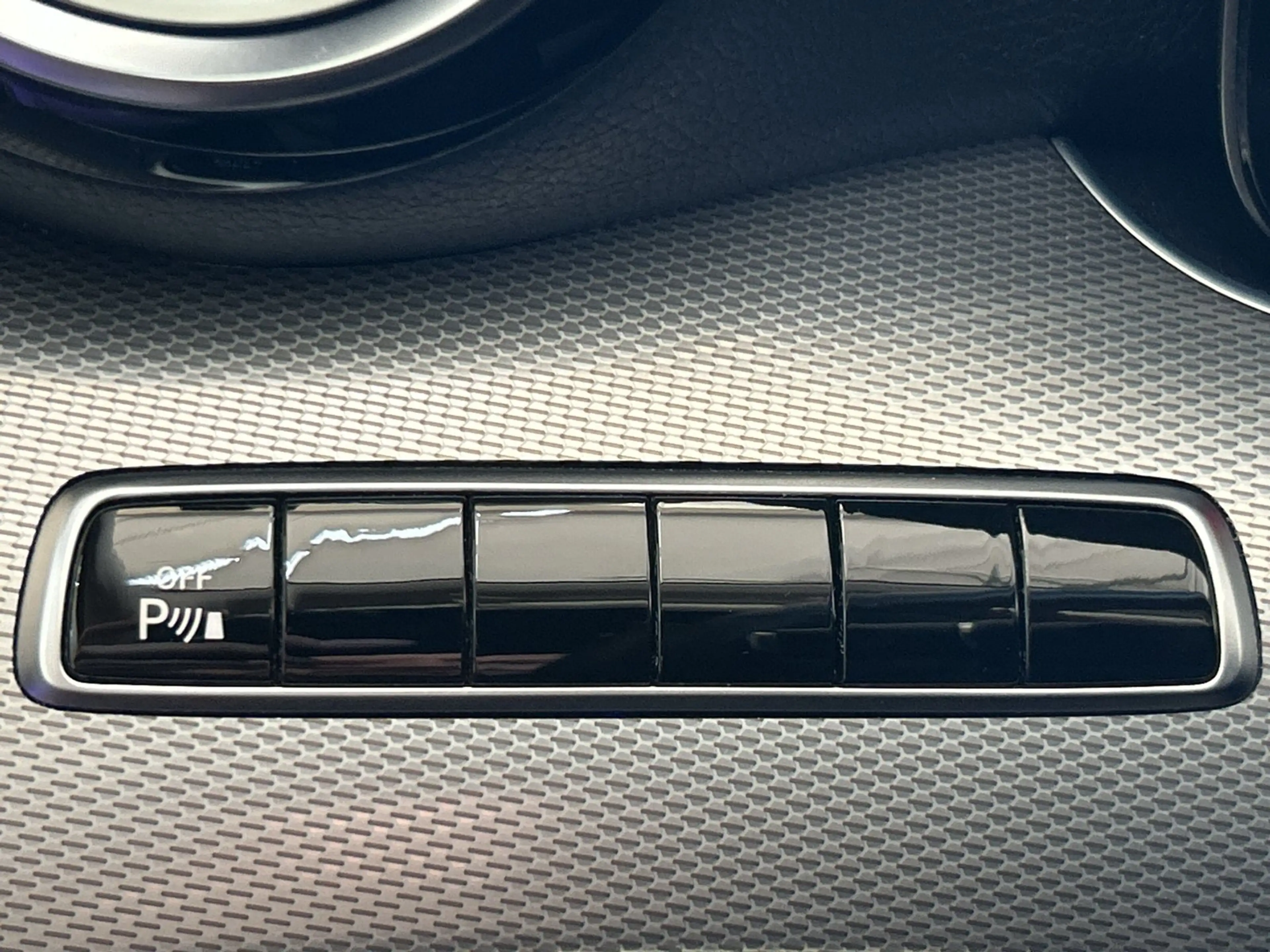 Mercedes-Benz E 400 4MATIC Limousine SHZ Navi — photo 20