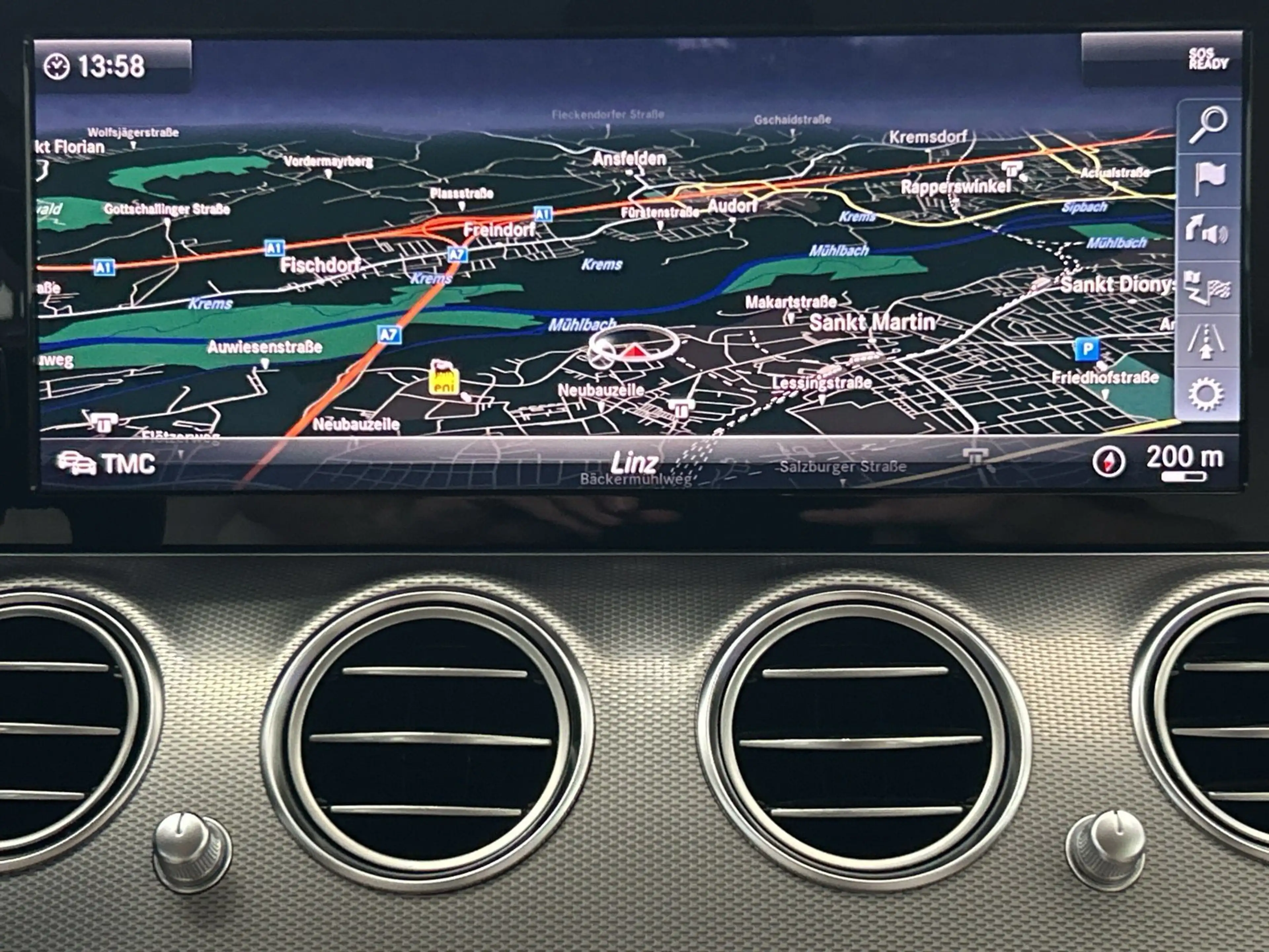 Mercedes-Benz E 400 4MATIC Limousine SHZ Navi — photo 18