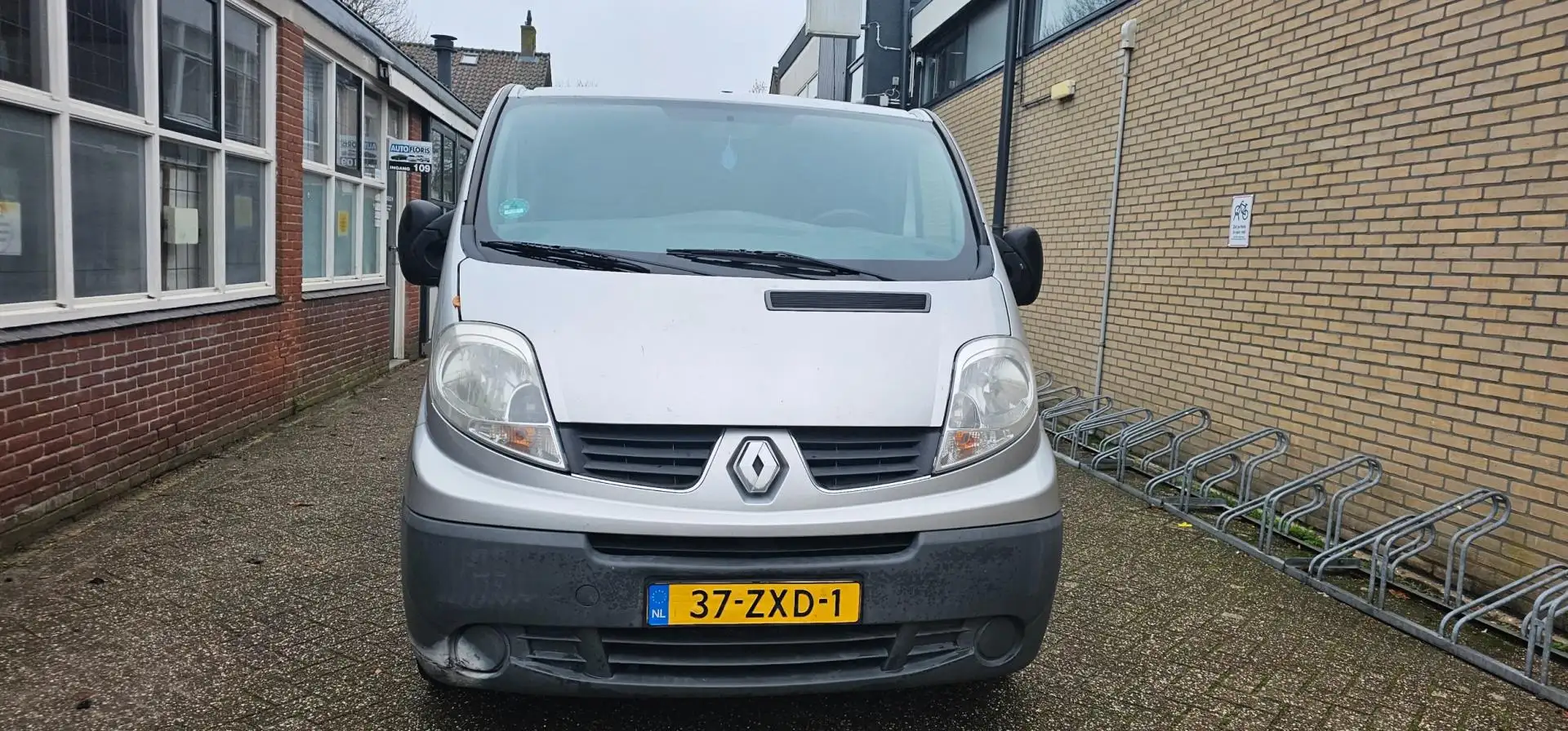 Renault Trafic Passenger 2.0 dCi T27 L1H1 Authentique 9pers Gris - 2