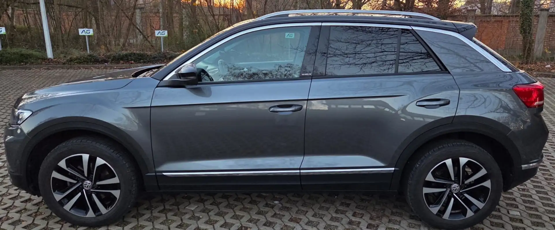 Volkswagen T-Roc T-Roc 1.6 TDi IQDrive*GARANTIE 1AN*CAMERA*GPS*CUIR Gris - 2