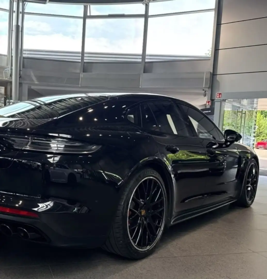 Porsche Panamera GTS Aut. Negro - 2
