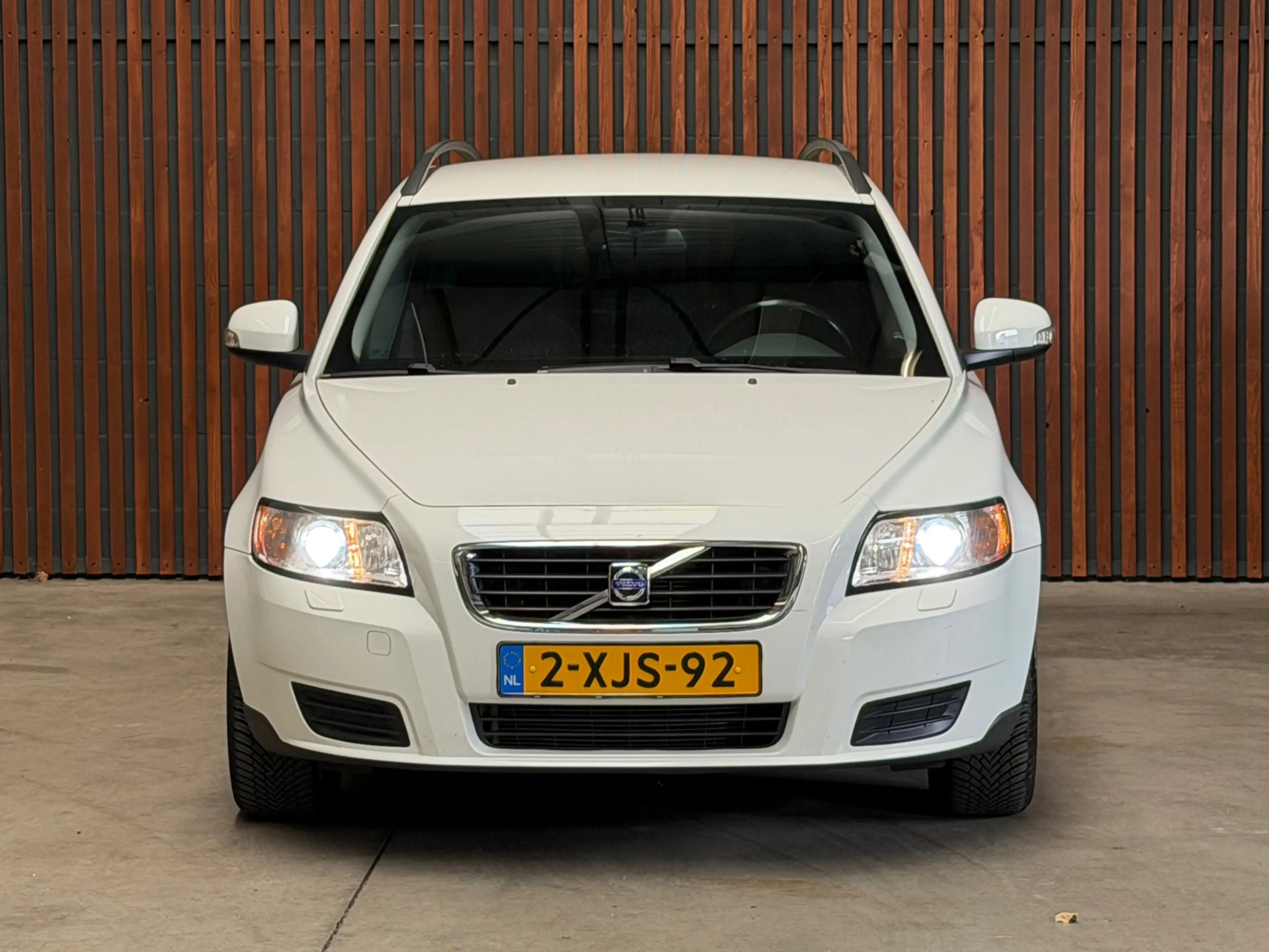 Volvo V50 2.0 Climate-Cruise-Pdc-Dealer OH-1e Eig! — photo 2