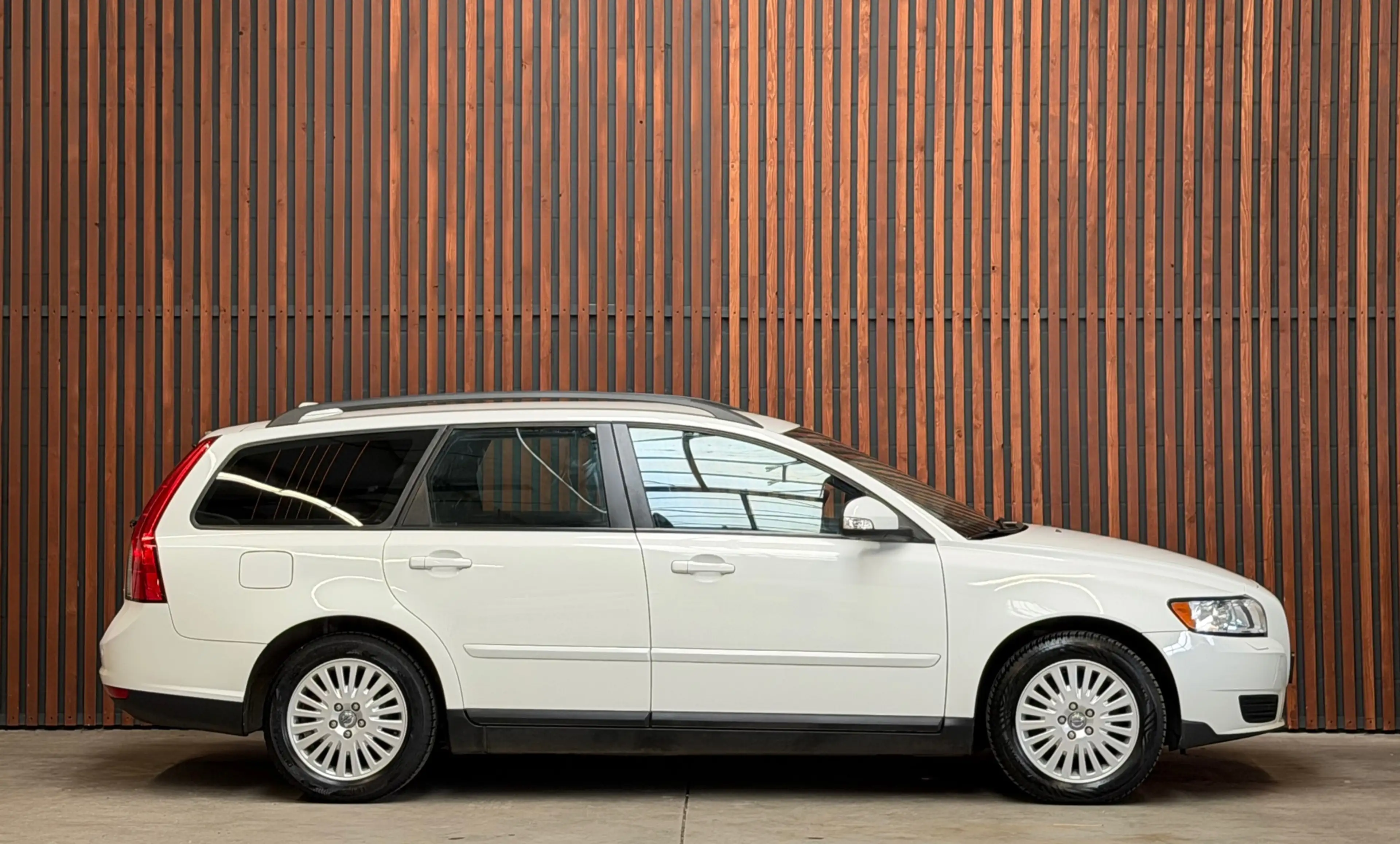 Volvo V50 2.0 Climate-Cruise-Pdc-Dealer OH-1e Eig! — photo 4