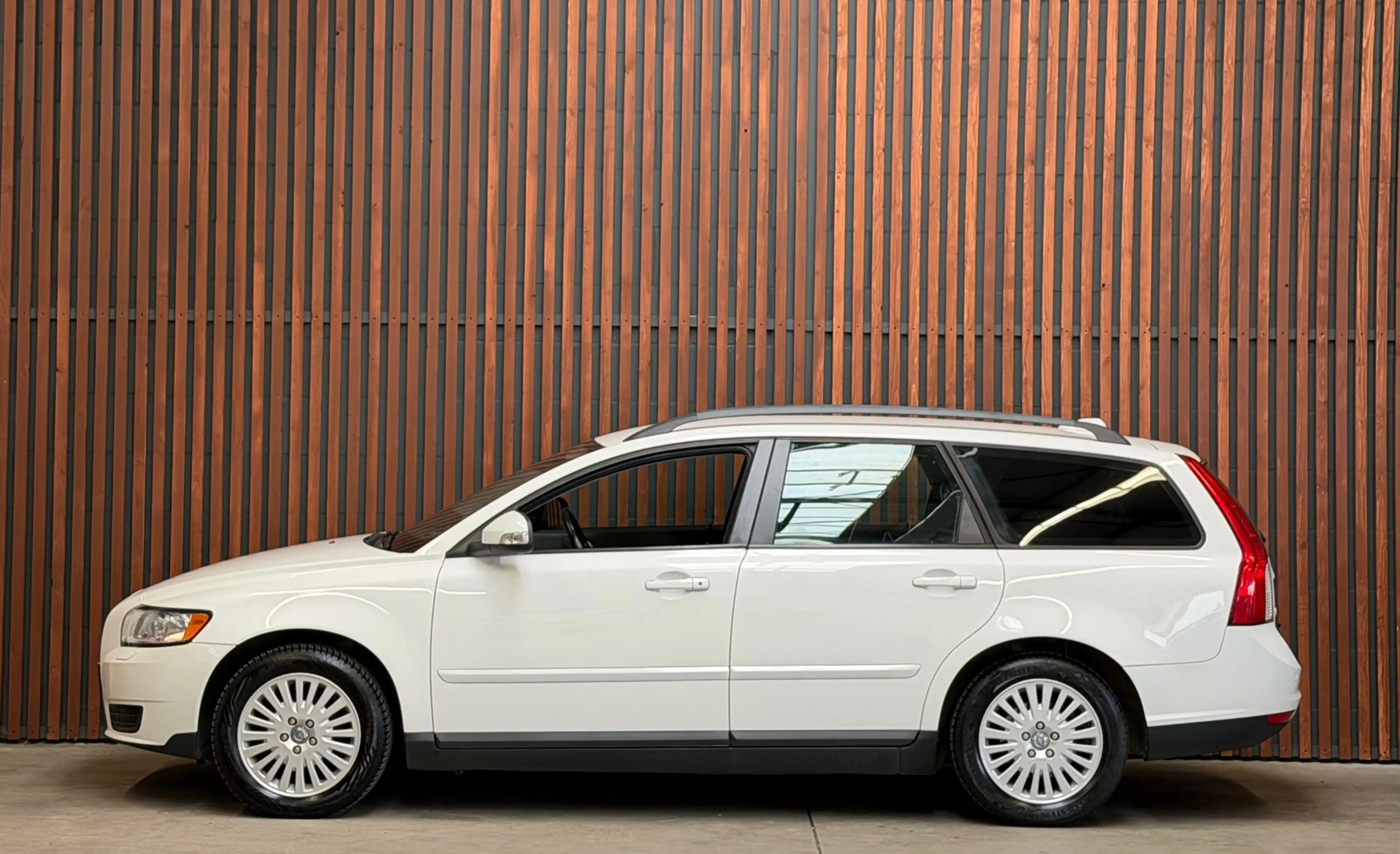 Volvo V50 2.0 Climate-Cruise-Pdc-Dealer OH-1e Eig! — photo 8