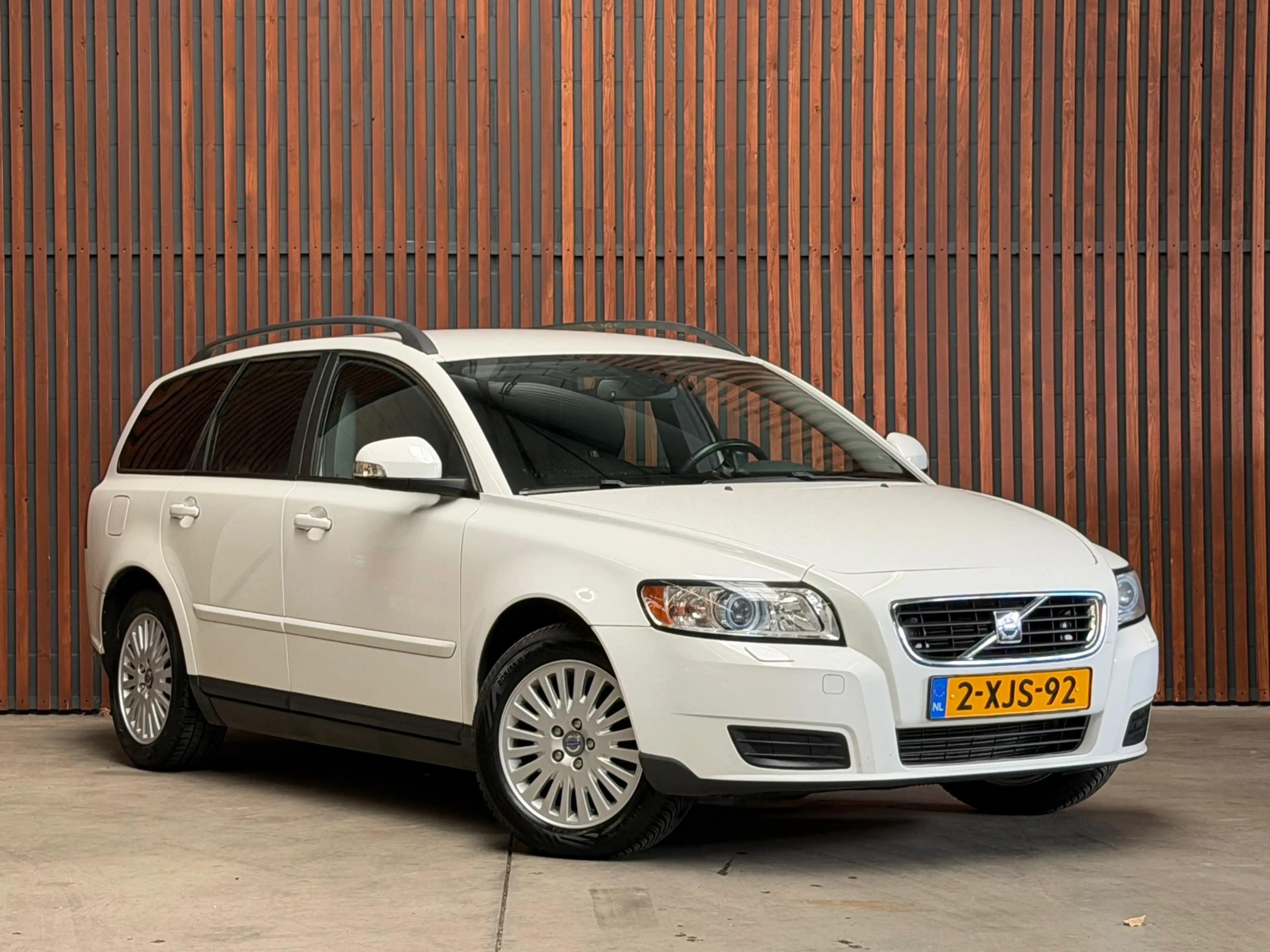 Volvo V50 2.0 Climate-Cruise-Pdc-Dealer OH-1e Eig! — photo 3