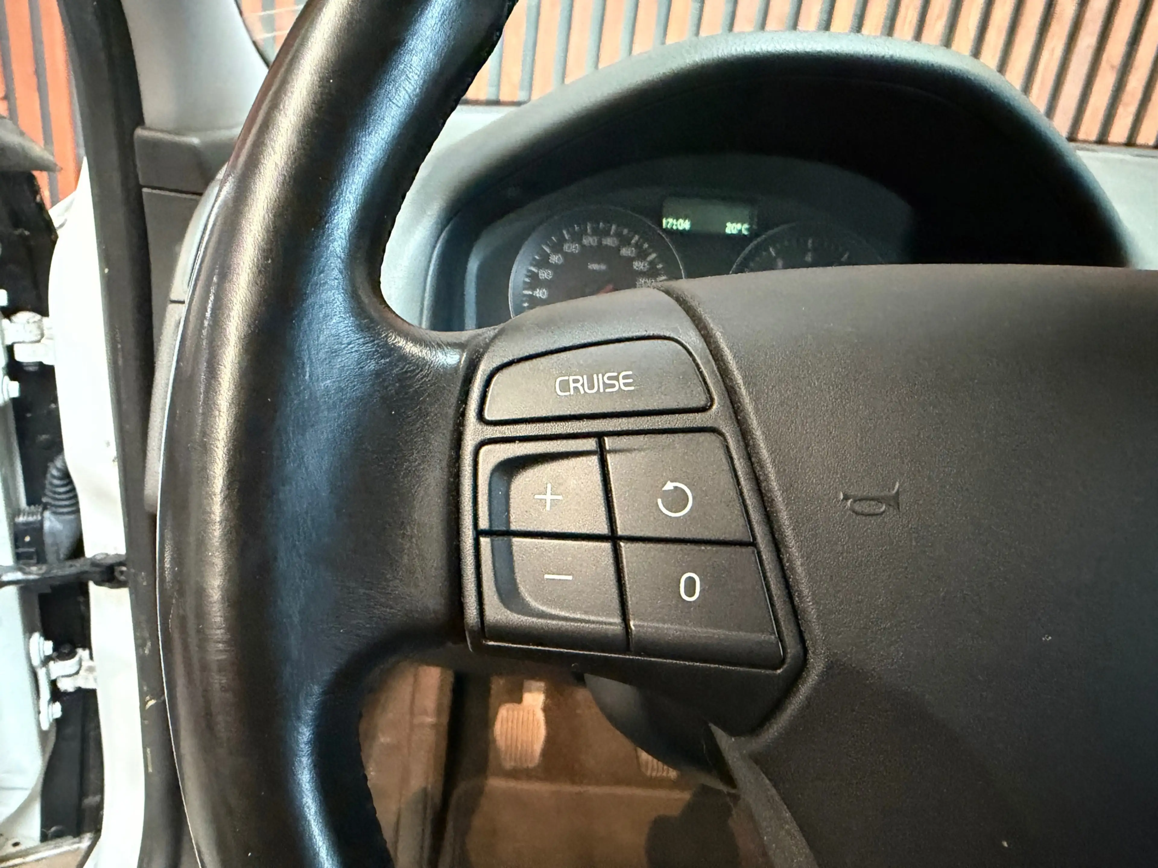 Volvo V50 2.0 Climate-Cruise-Pdc-Dealer OH-1e Eig! — photo 13