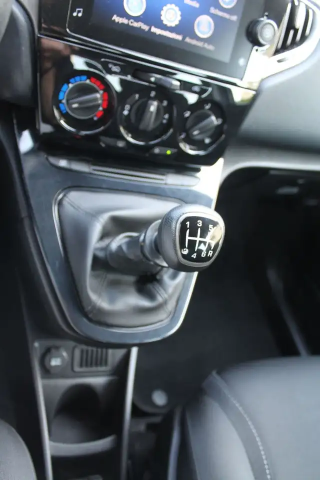 Lancia Ypsilon 2022 — фото 14
