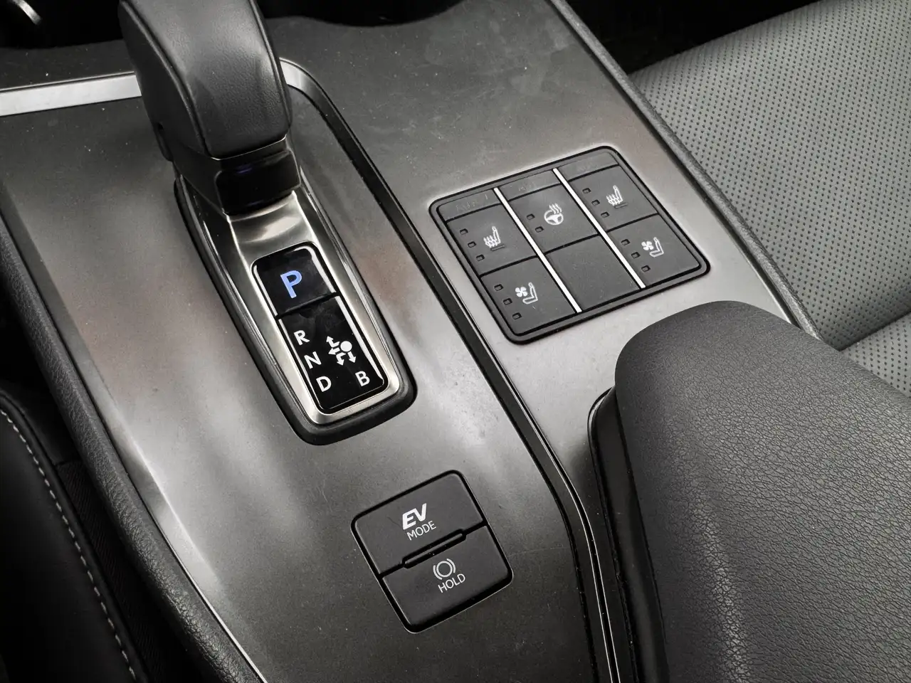 Lexus UX снимка Lexus UX