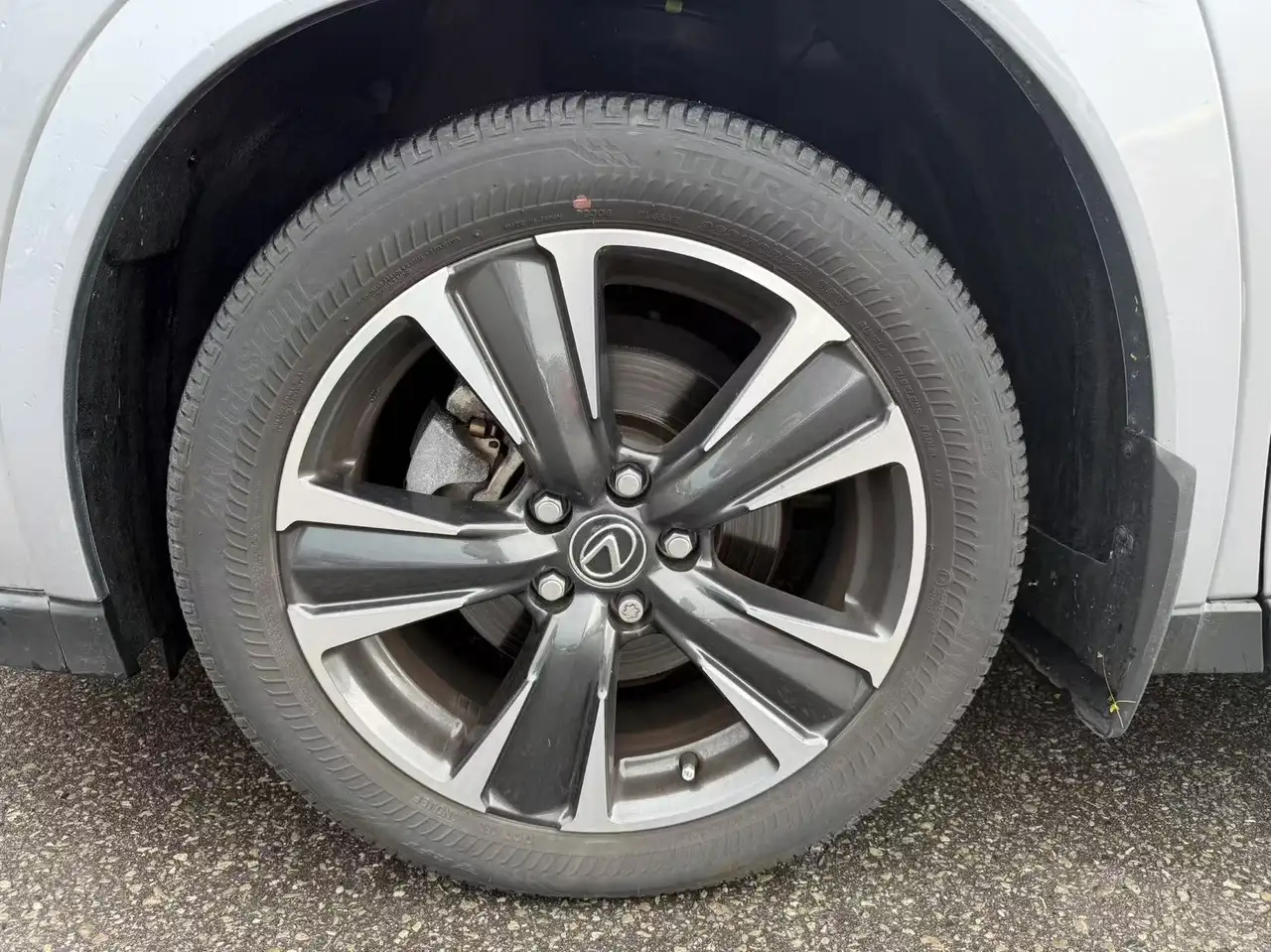 Lexus UX снимка Lexus UX