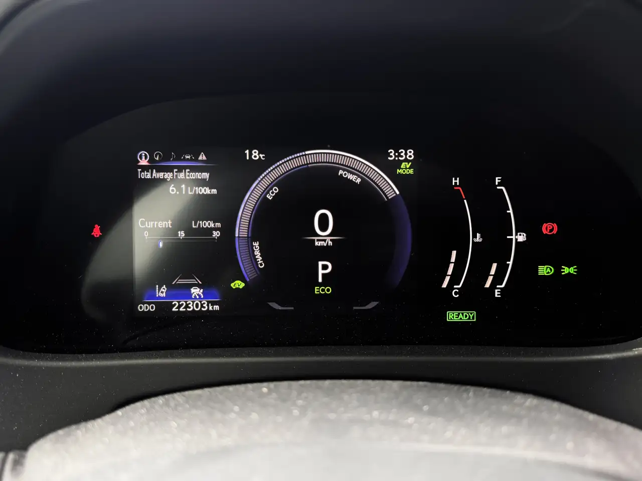 Lexus UX снимка Lexus UX