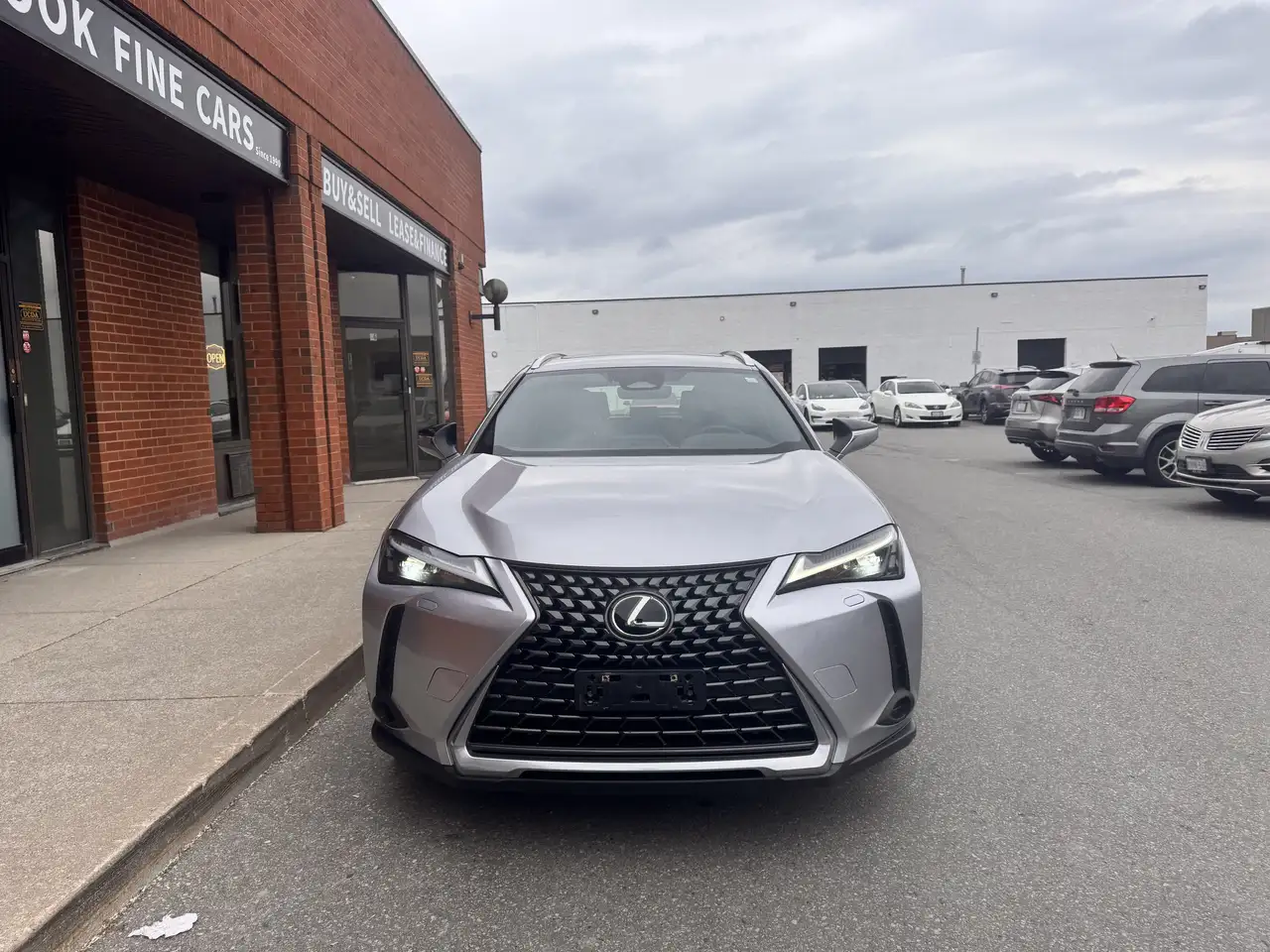 Lexus UX снимка Lexus UX