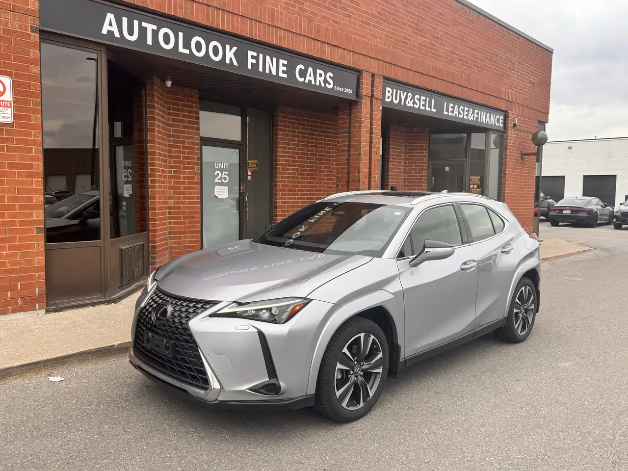 2025 Lexus UX