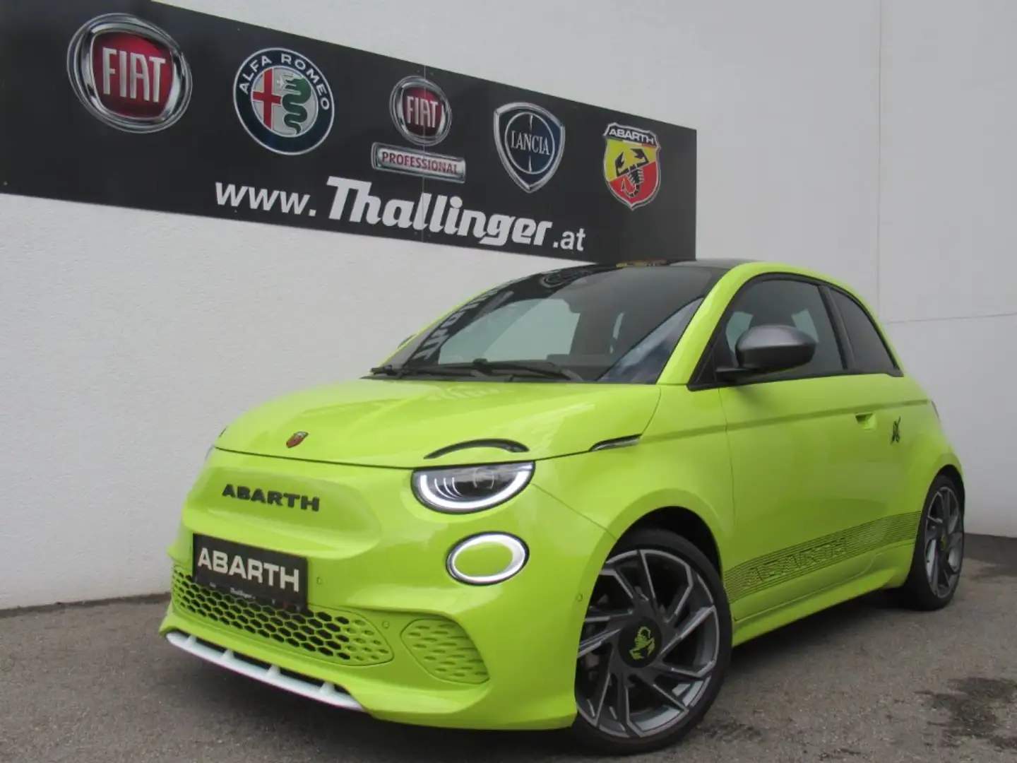Abarth 500e HB **0% LEASING-AKTION** Grün - 2