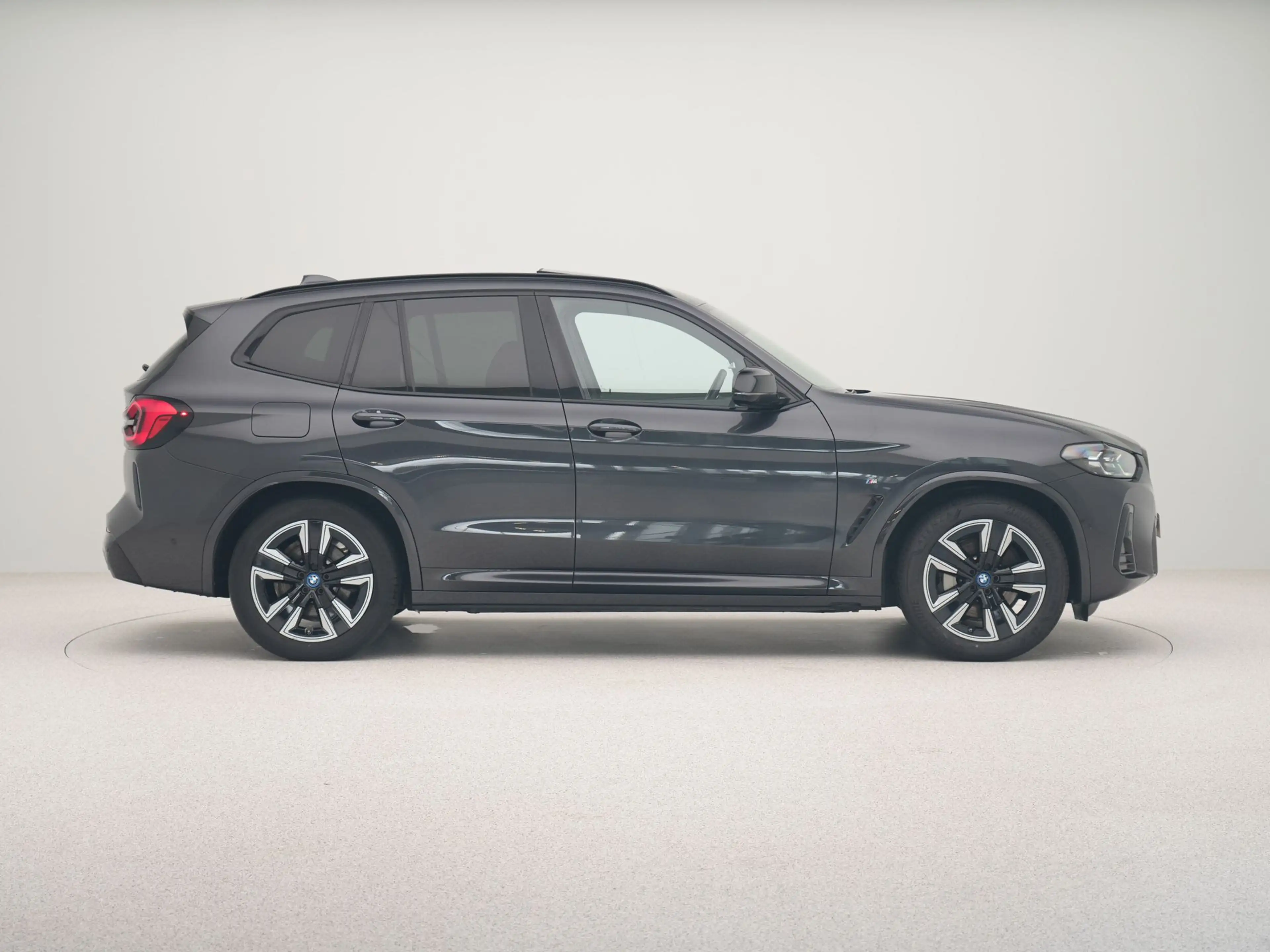 BMW iX3 Executive 80 kWh SoH 100% — photo 7