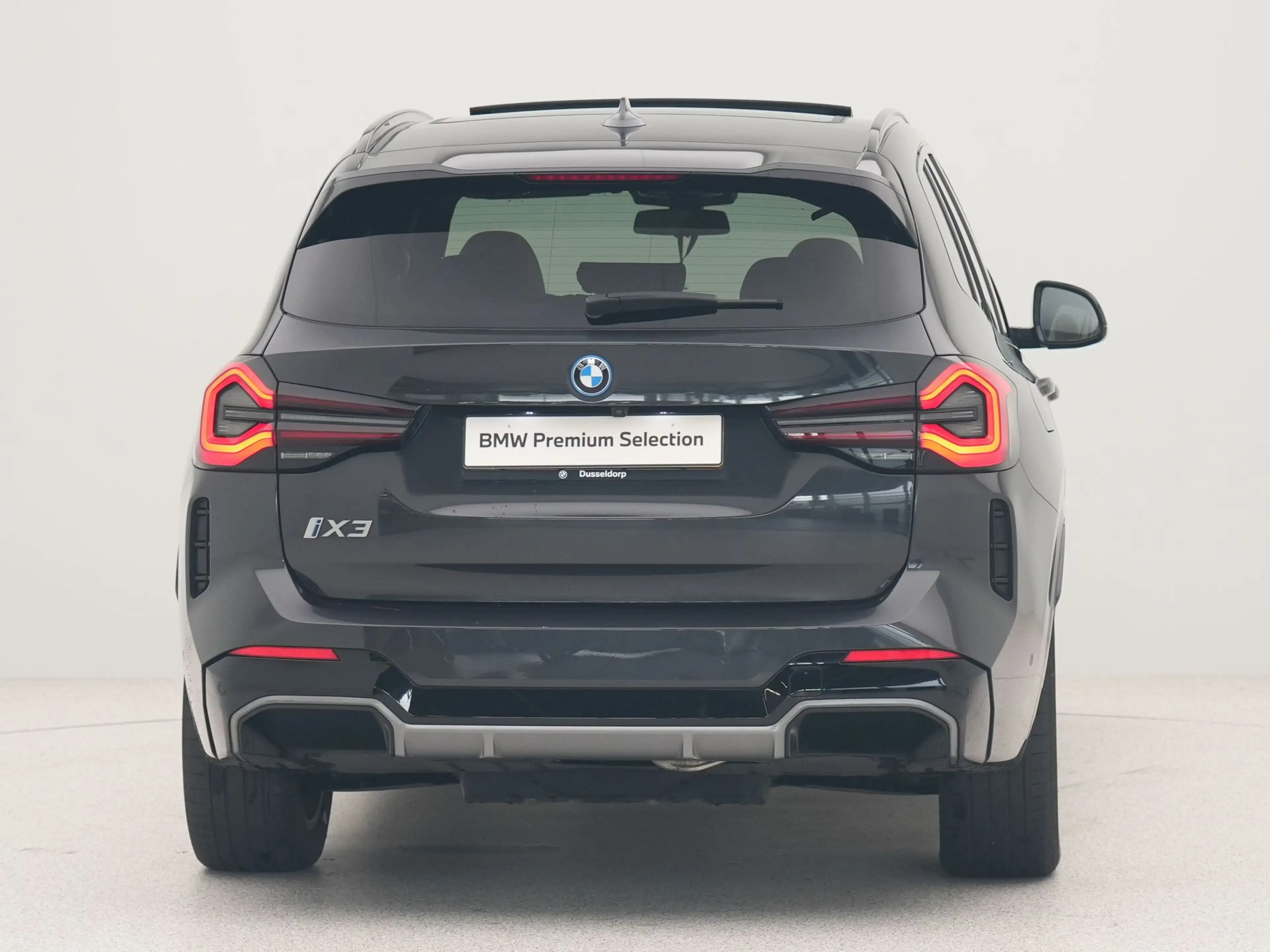 BMW iX3 Executive 80 kWh SoH 100% — photo 9