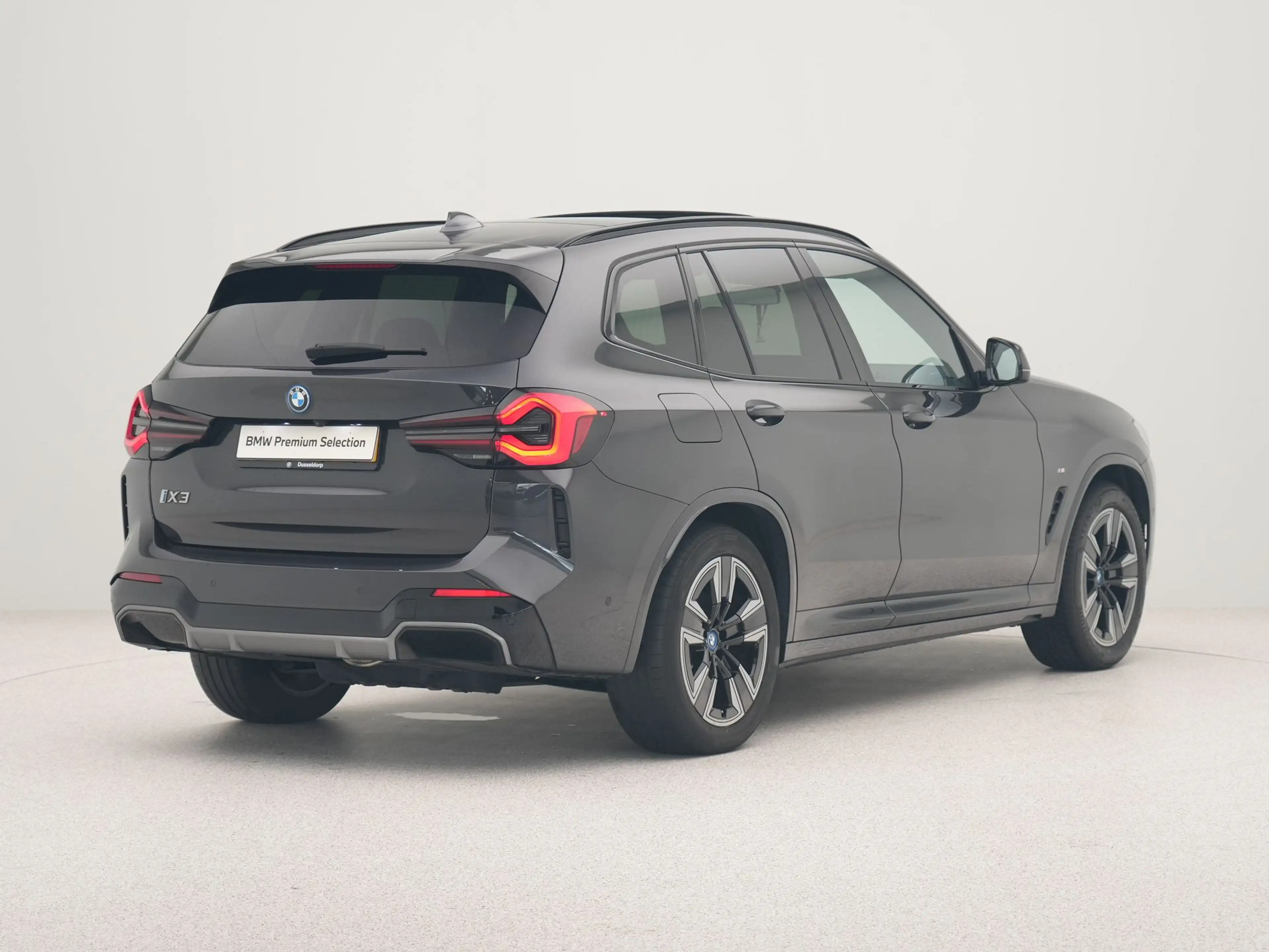 BMW iX3 Executive 80 kWh SoH 100% — photo 8