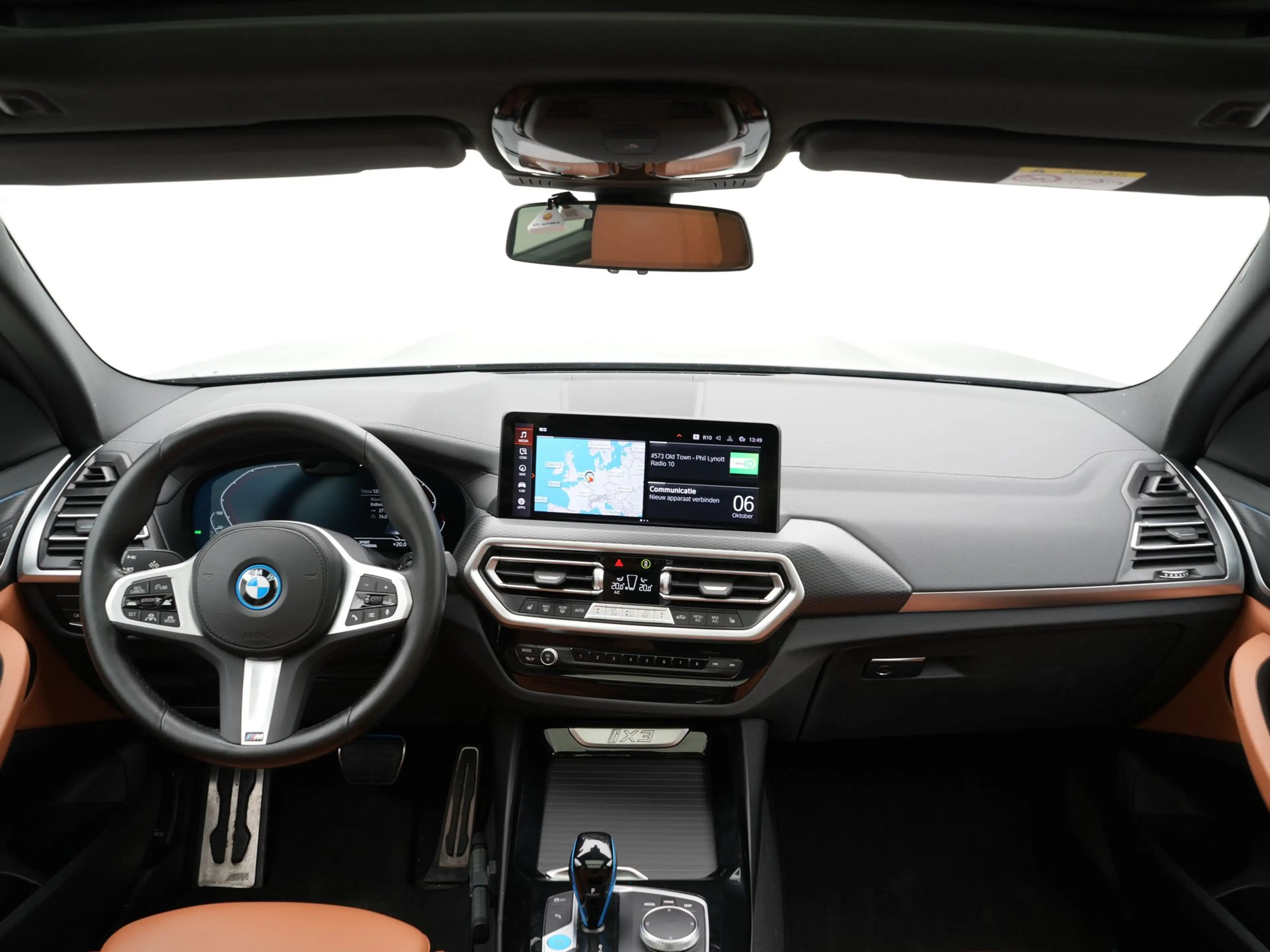 BMW iX3 Executive 80 kWh SoH 100% — photo 12