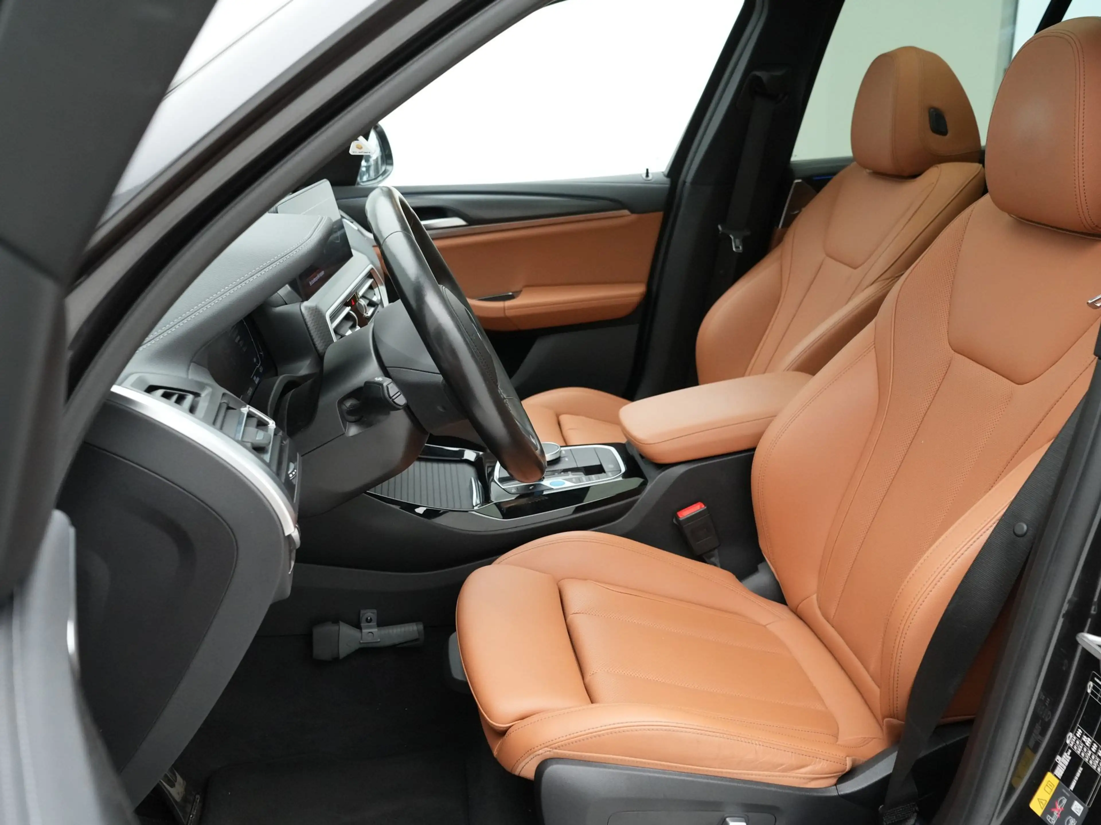 BMW iX3 Executive 80 kWh SoH 100% — photo 4