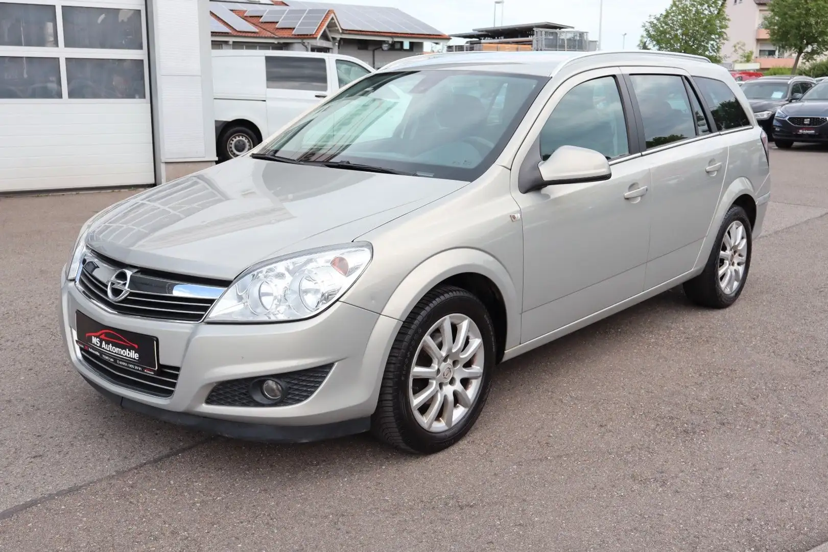 Opel Astra Caravan 1.6 Ecotec Edition Klima_AHK_Alu Grau - 1