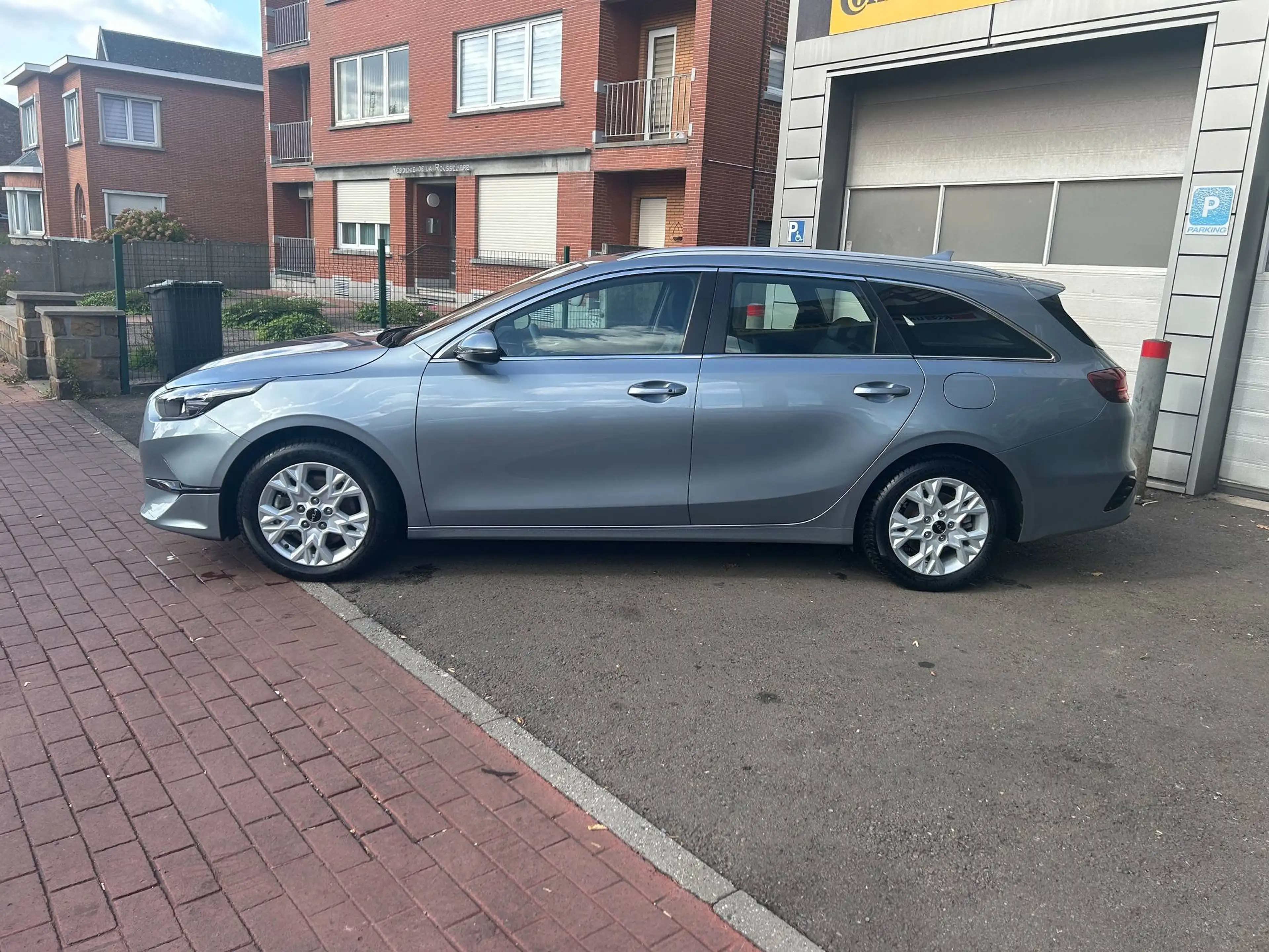 Kia Ceed SW / cee'd SW Ceed SW 1.0 T-GDi Pulse ISG Pulse - Comme neuve! — photo 3