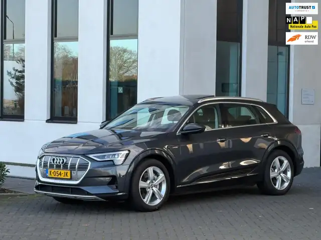 Audi e-tron 50 quattro Business edition Plus 71 kWh, panoramad