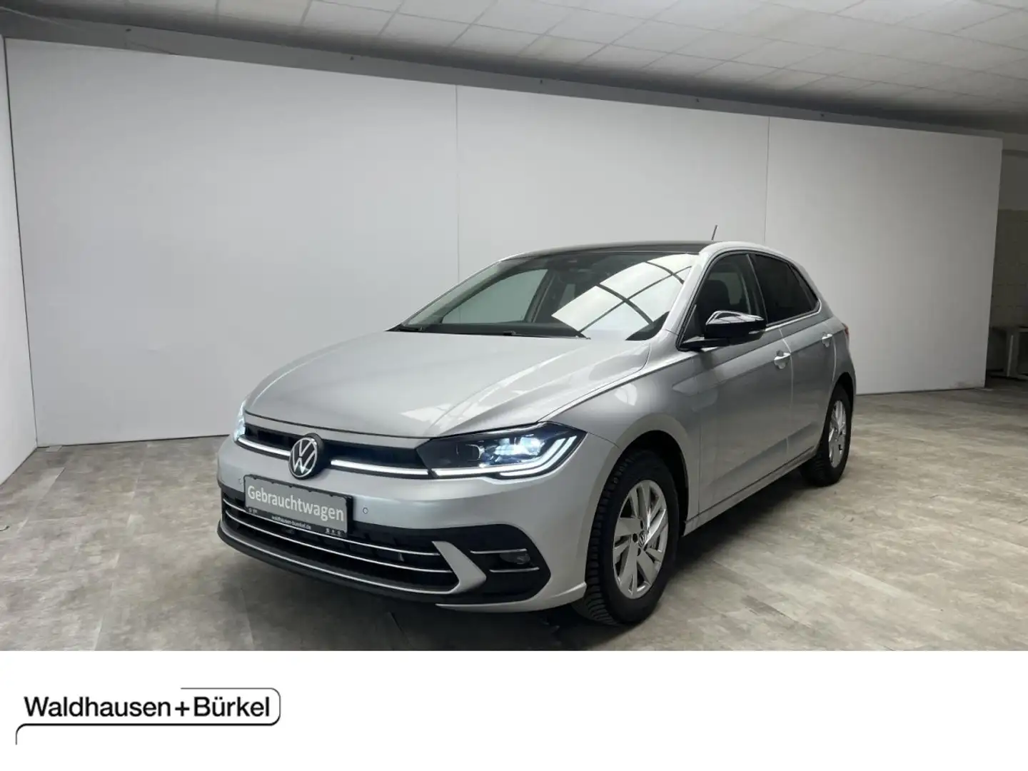 Volkswagen Polo 1.0 TSI DSG Style Klima Einparkhilfe Sitzheizung Zwart - 1