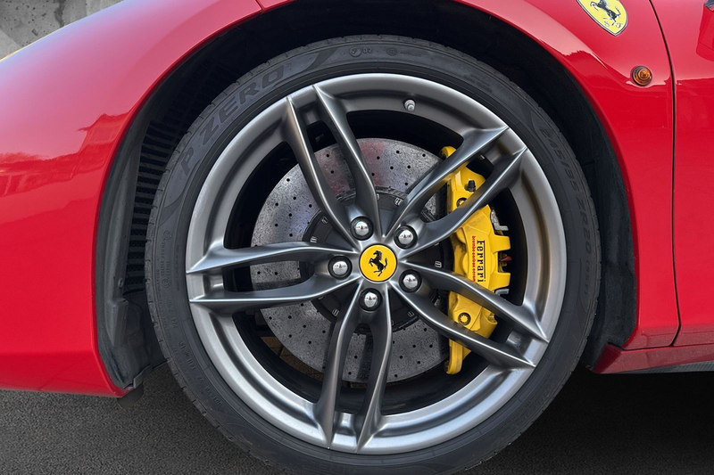 Ferrari 488 *1.Hand*Dt.Auto*Lift*Parkkamera — photo 14