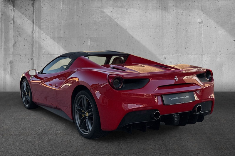 Ferrari 488 *1.Hand*Dt.Auto*Lift*Parkkamera — photo 5