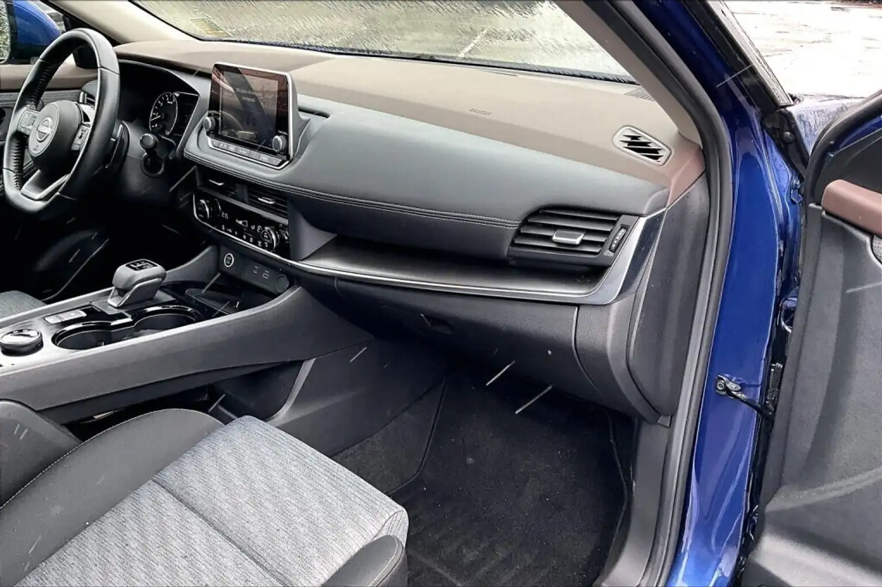 Nissan Rogue снимка Nissan Rogue