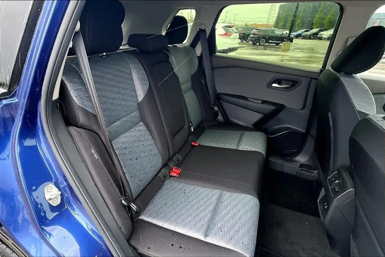Nissan Rogue снимка Nissan Rogue