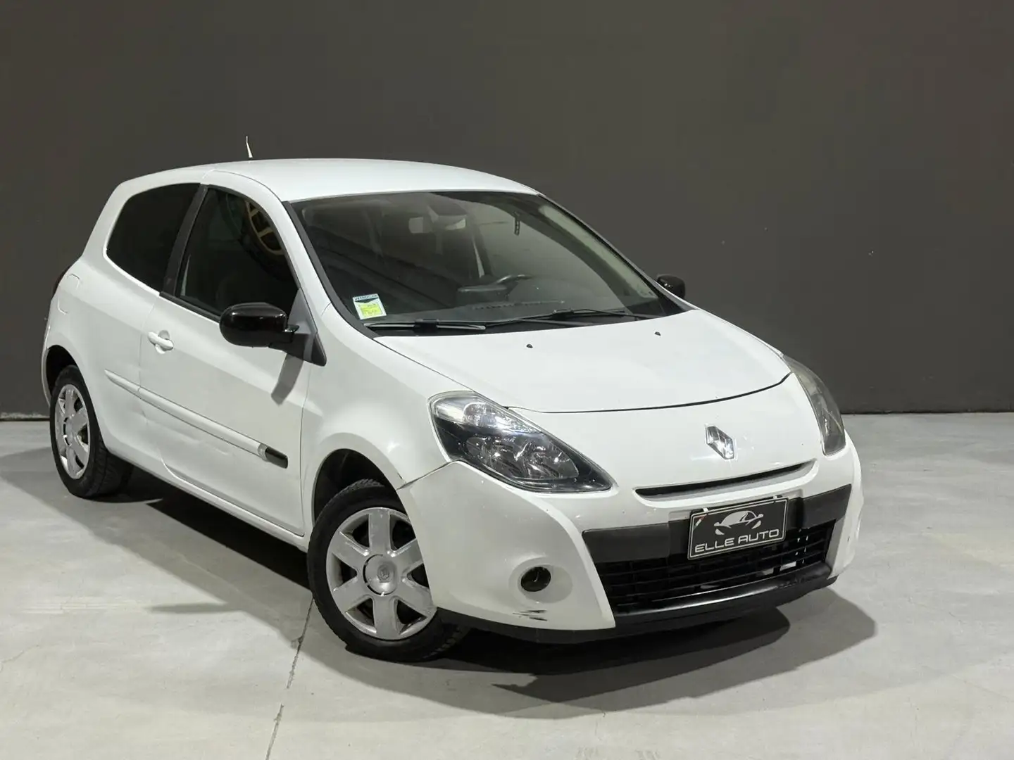 Renault Clio Clio III 2009 3p 1.2 tce Luxe 100cv Blanc - 1