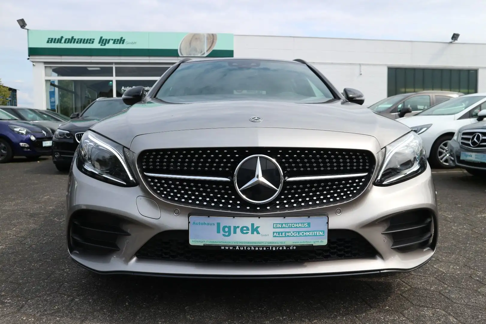 Mercedes-Benz C 400 C400  4Matic AMG/Pano/Leder/Navi/AHK/Kamera/Auto Ezüst - 2