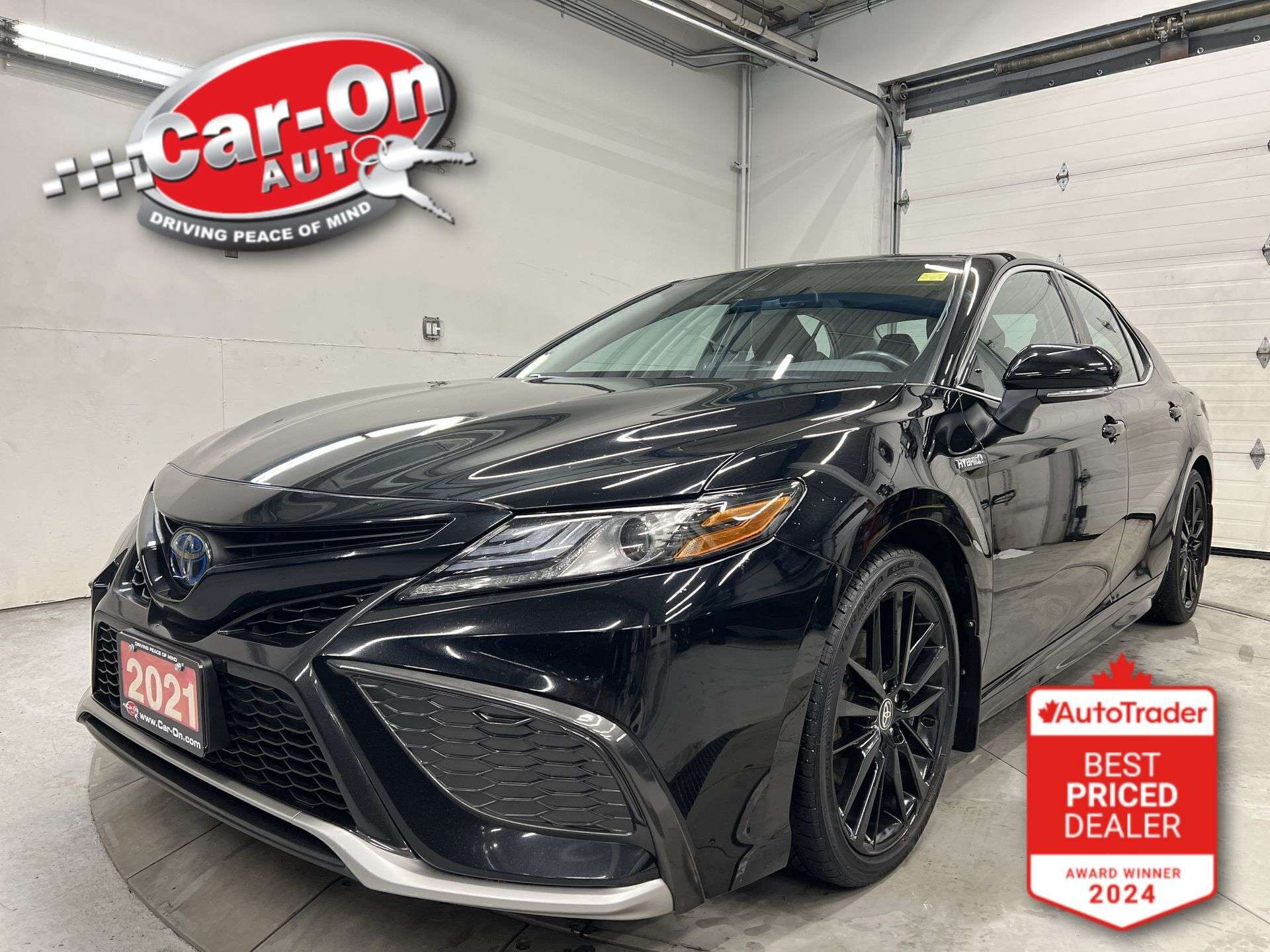 Black 2021 Toyota Camry Hybrid XSE FWD Sedan Front-Wheel Drive Automatic