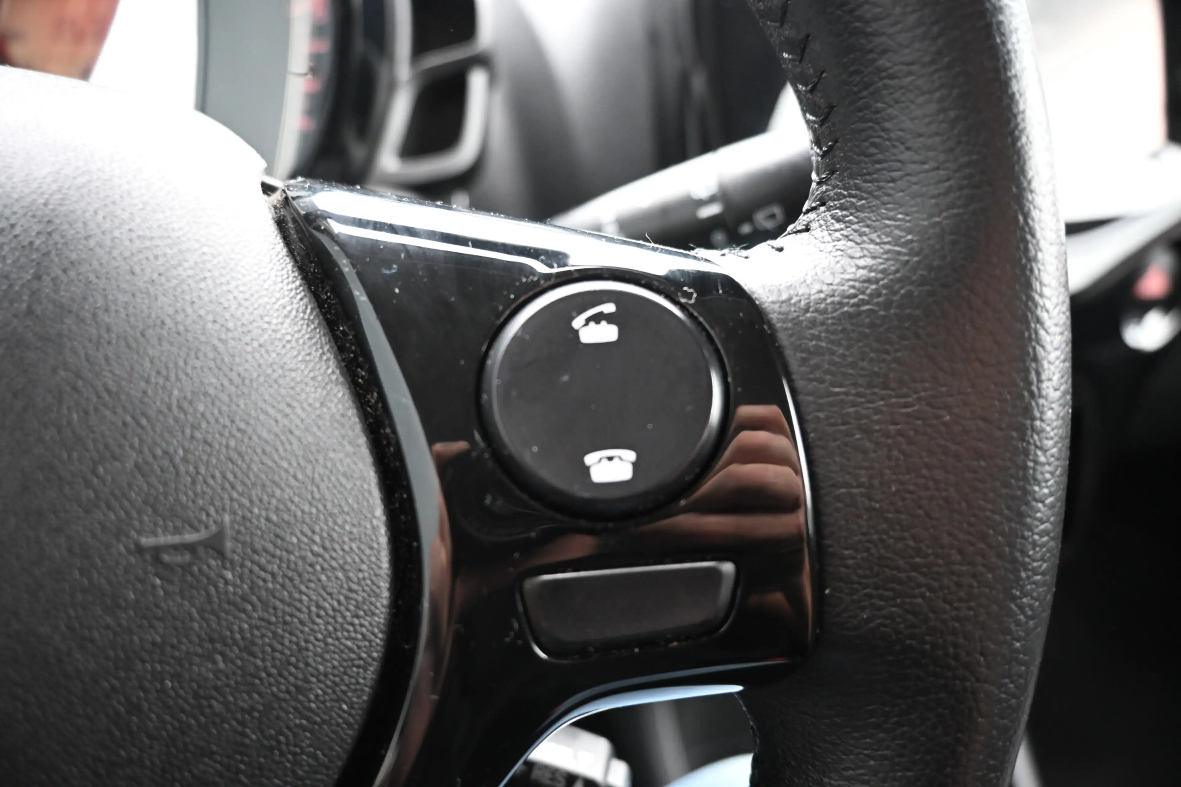 Peugeot 108 1.0 e-VTi Première trekhaak camera climate — photo 31