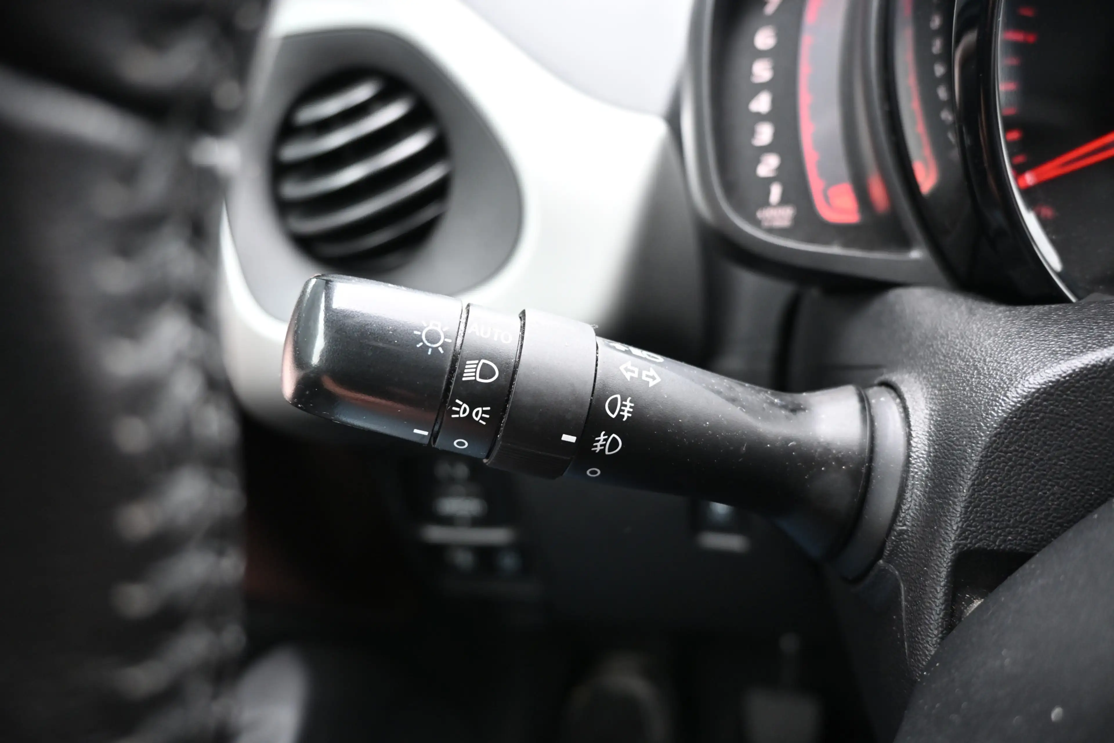 Peugeot 108 1.0 e-VTi Première trekhaak camera climate — photo 32