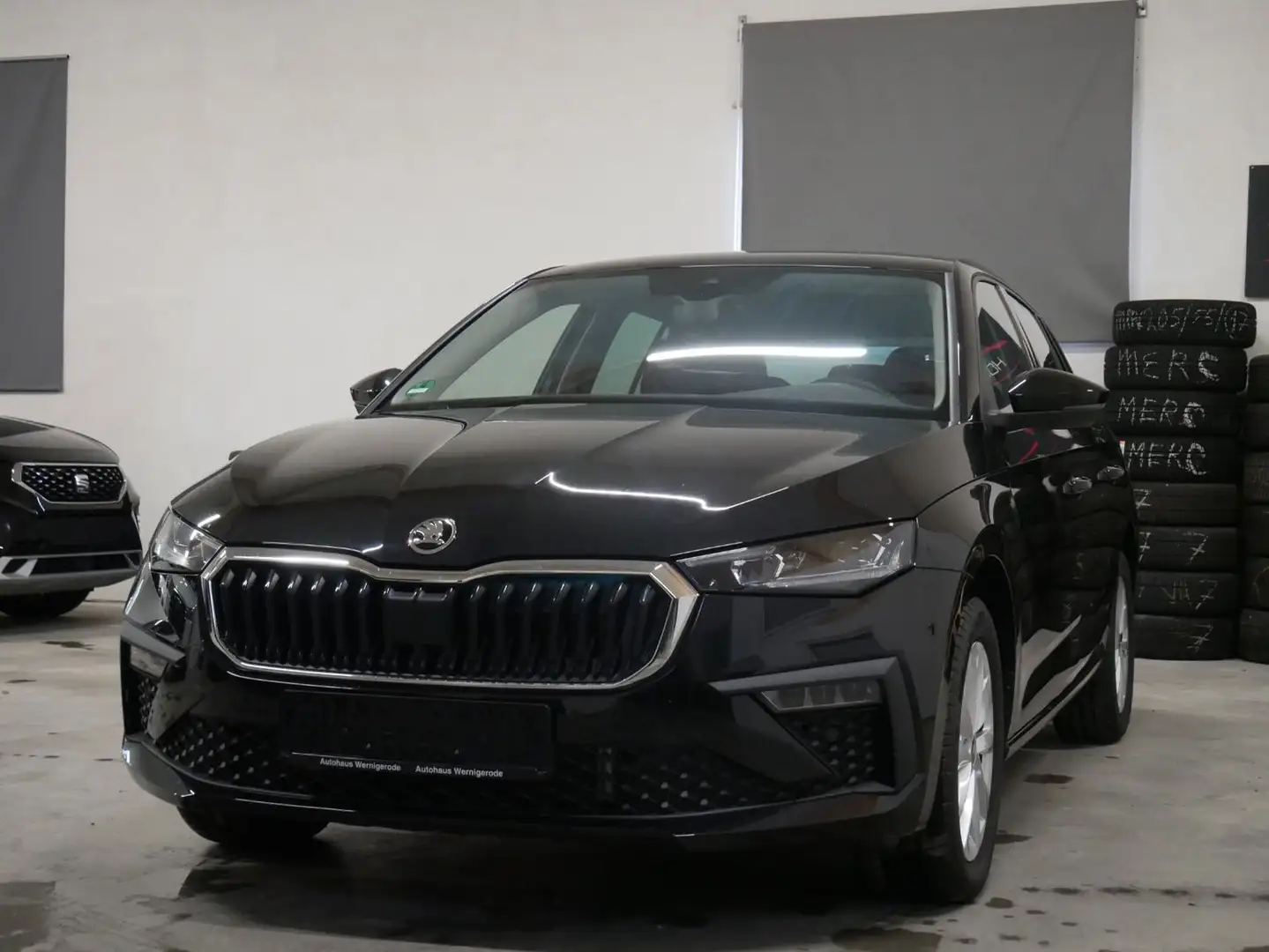 Skoda Scala Selection ACC LED TOTW SPUR CARPLAY KAMERA Schwarz - 1