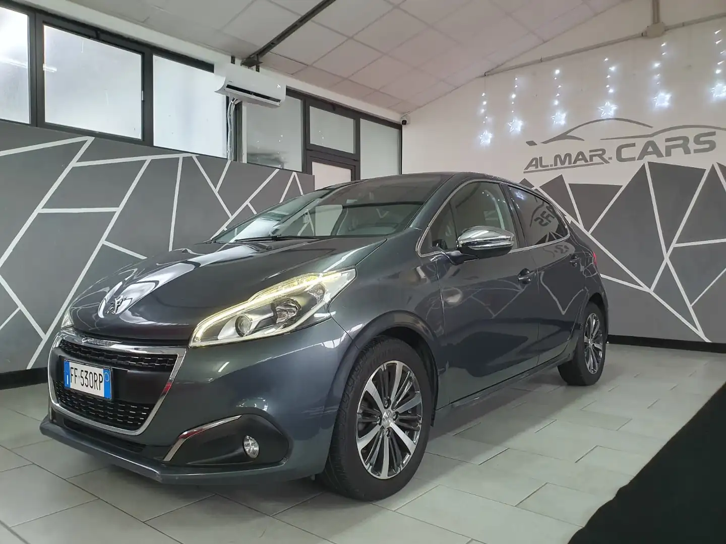 Peugeot 208 208 I 2015 5p 1.6 bluehdi Allure 75cv Nero - 1