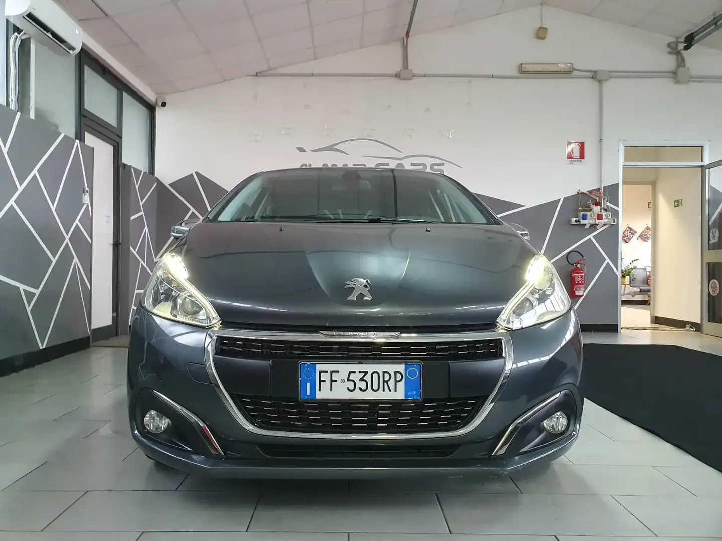 Peugeot 208 208 I 2015 5p 1.6 bluehdi Allure 75cv Nero - 2